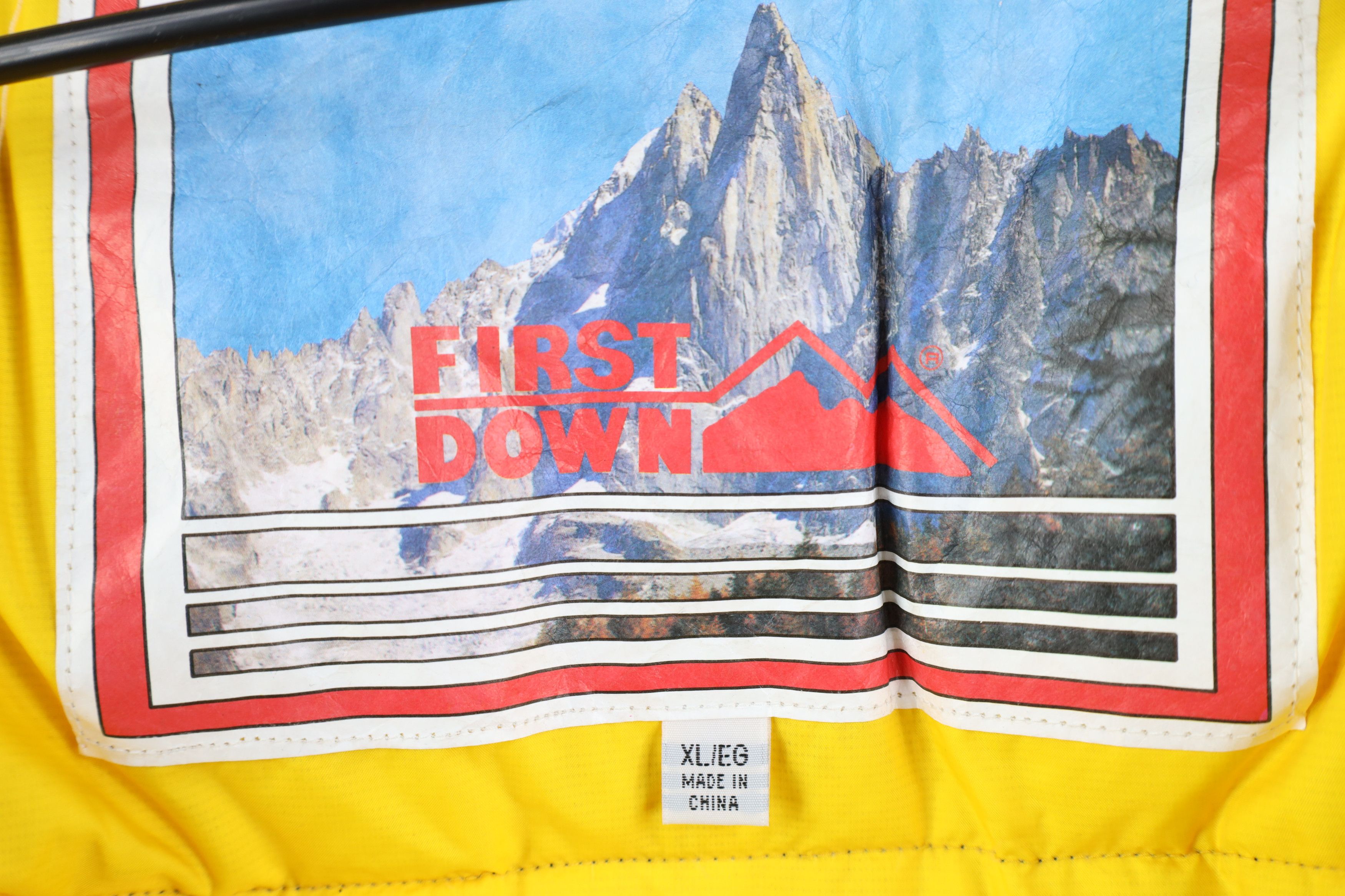 Vintage Deadstock Vintage 90s Streetwear Down Puffer Jacket Yellow Size US XL / EU 56 / 4 - 11 Thumbnail