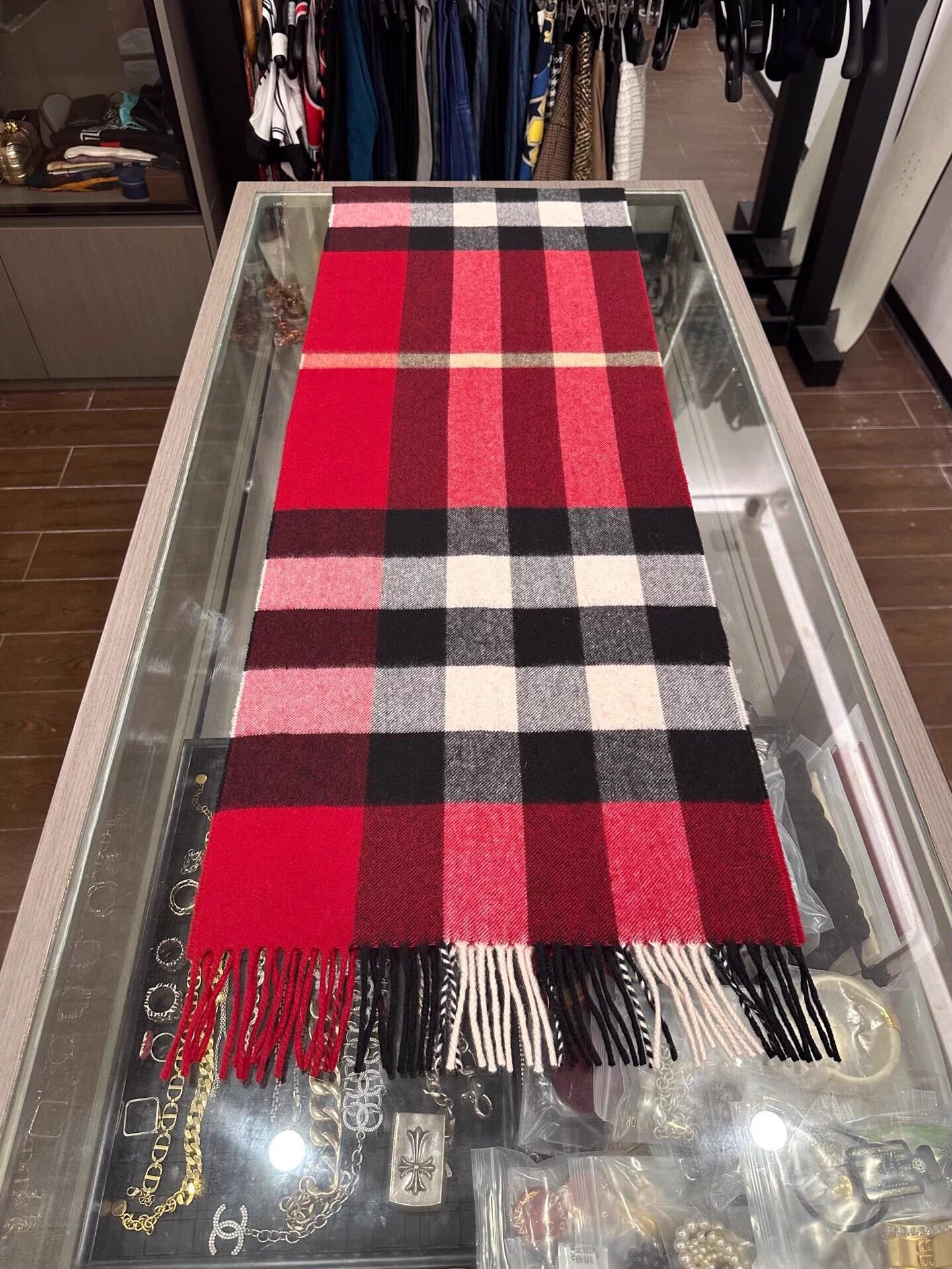 Burberry Burberry red check cashmere fringe scarf Size ONE SIZE - 4 Thumbnail