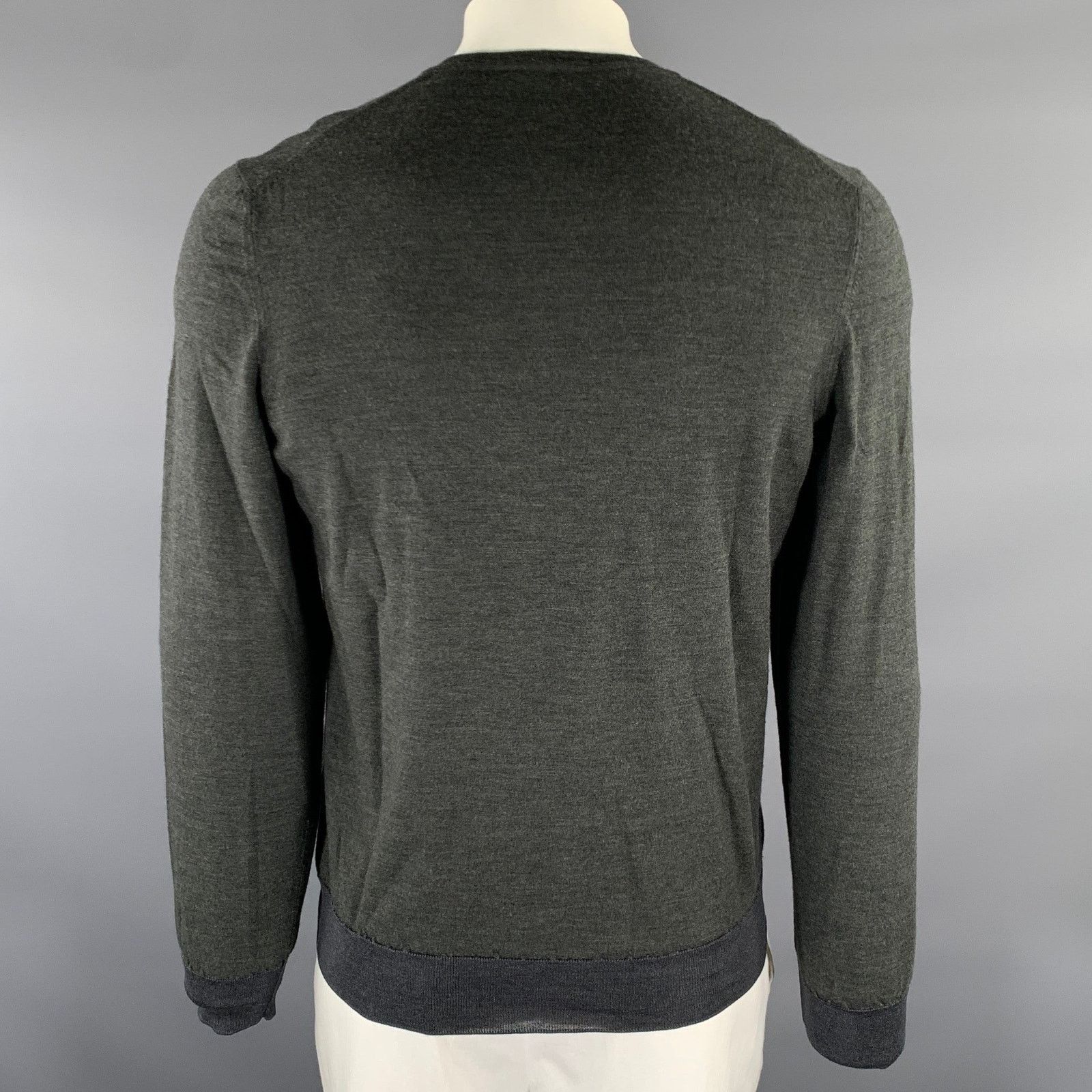 Louis Vuitton LOUIS VUITTON XXL Grey Charcoal Knitted Wool V-Neck Pullover Size US XXL / EU 58 / 5 - 3 Thumbnail