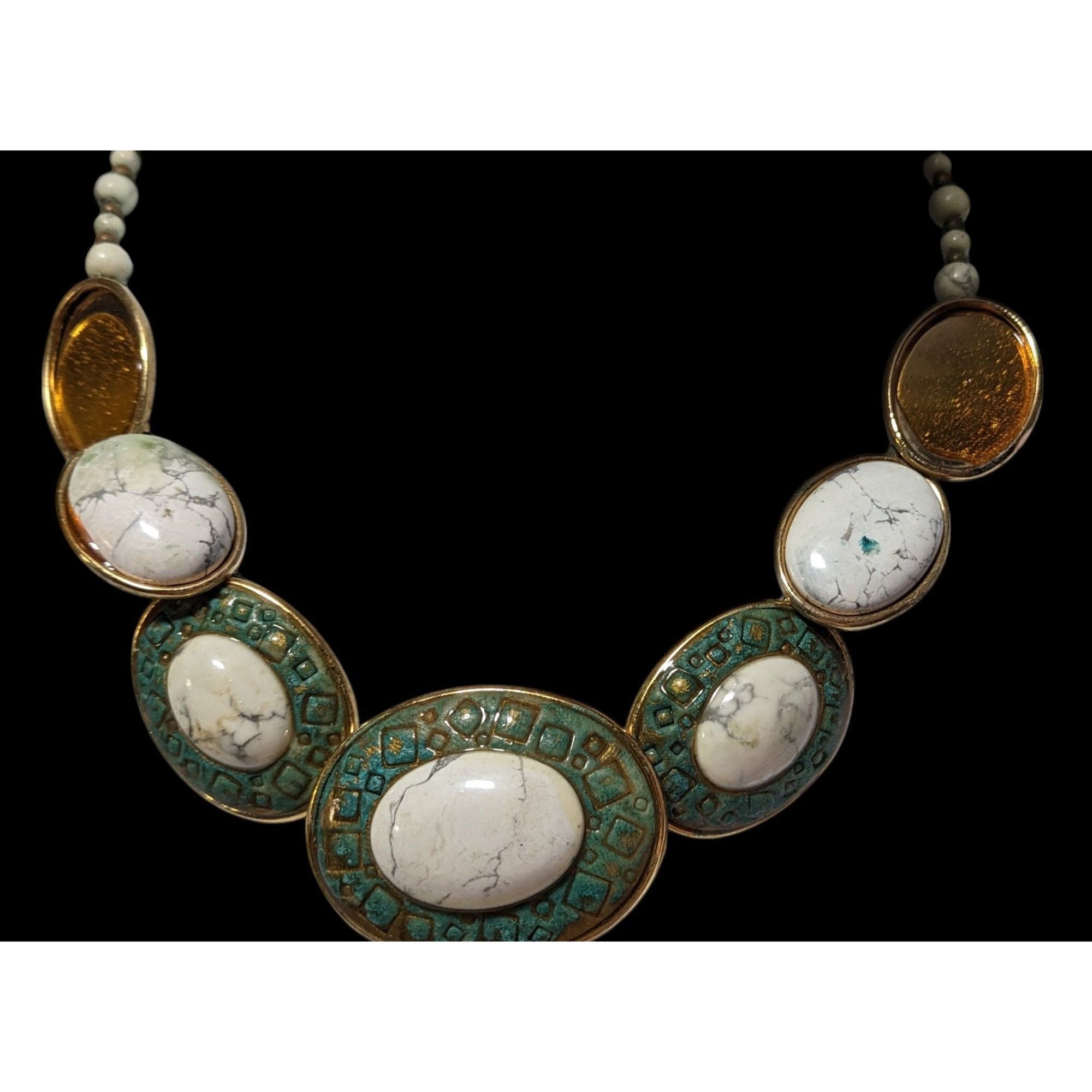 Other Vintage Carved Stone Beaded Cabochon Necklace Size ONE SIZE - 5 Thumbnail