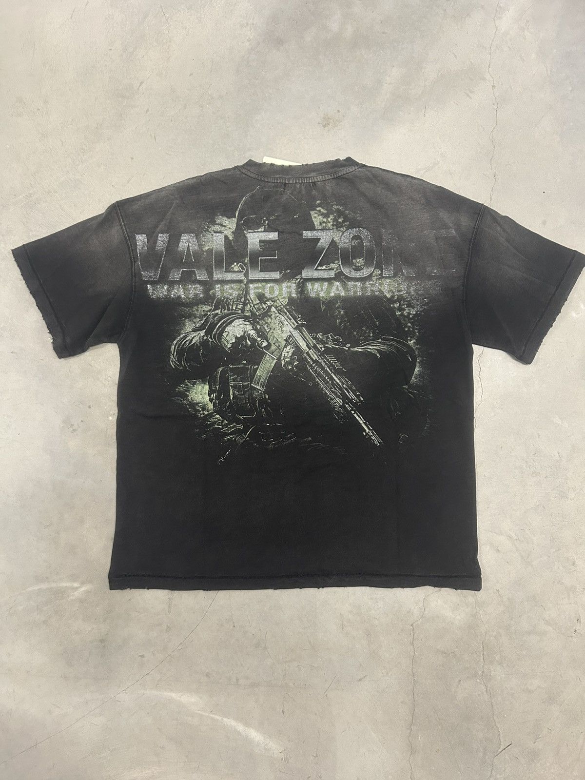 Vale Vale Forever Valley Dreams Black War Zone Tee Medium New Size US M / EU 48-50 / 2 - 4 Thumbnail