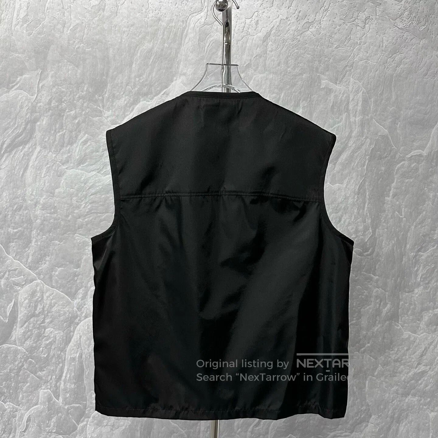 Prada prada black zip pocket vest size 54. Size US L / EU 52-54 / 3 - 4 Thumbnail
