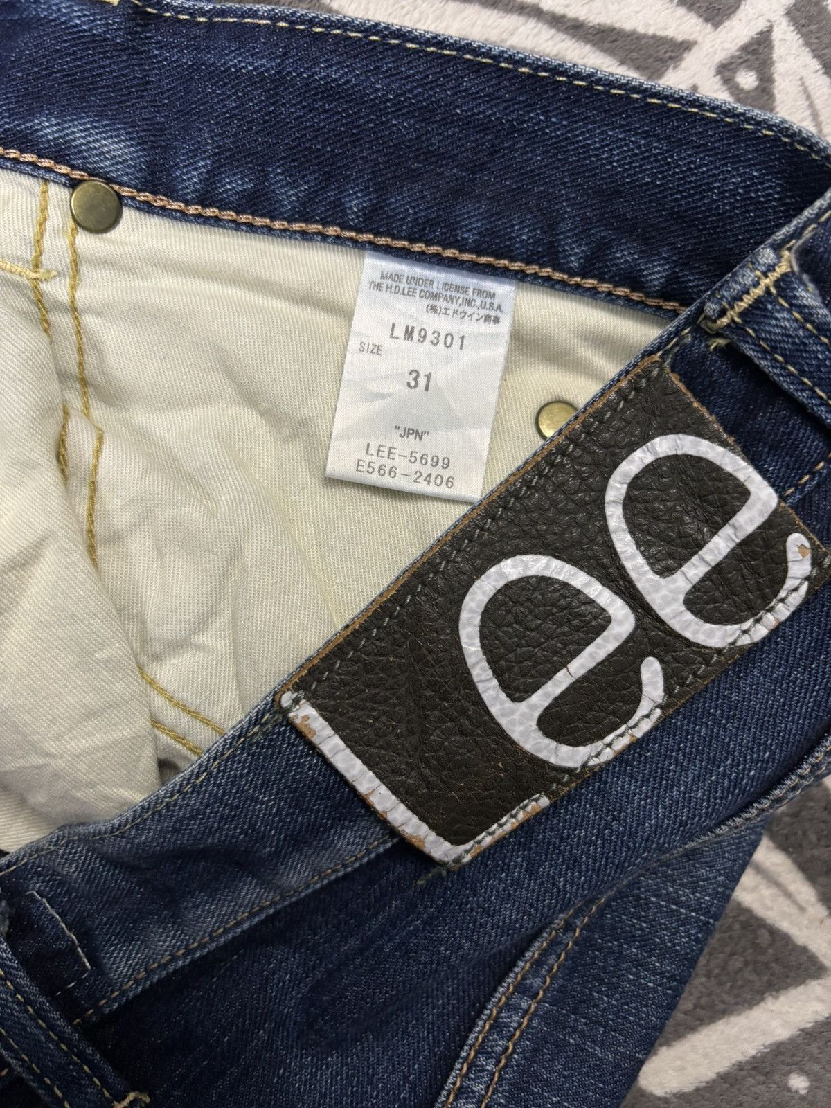 Lee × Number (N)ine Vintage Lee 1O1 Whiskers Wash Slim Straight Distressed Jeans Size US 32 / EU 48 - 16 Thumbnail