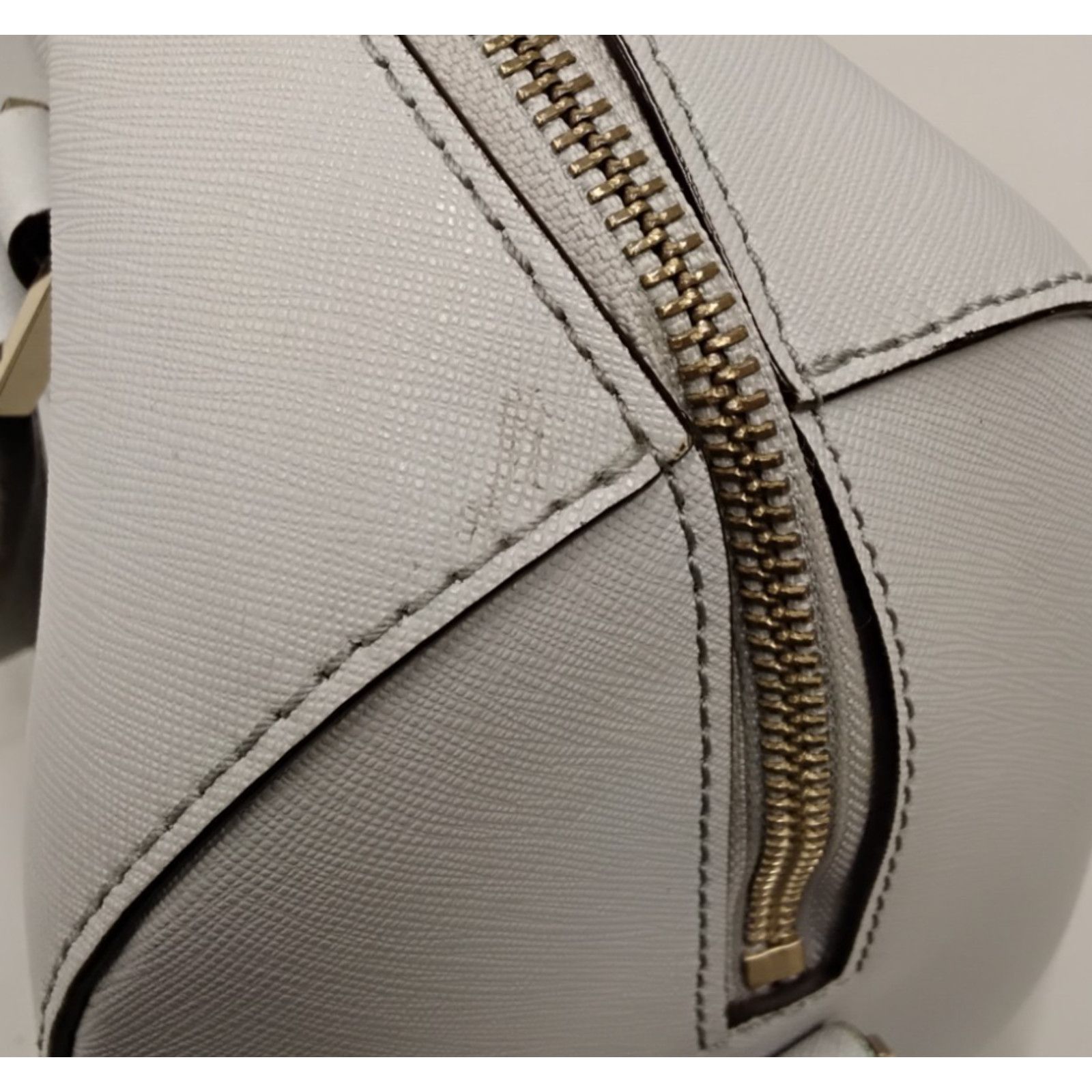 Kate Spade Kate Spade Dome Handbag Gray Pebbled Leather Purse Crossbody Size ONE SIZE - 15 Thumbnail