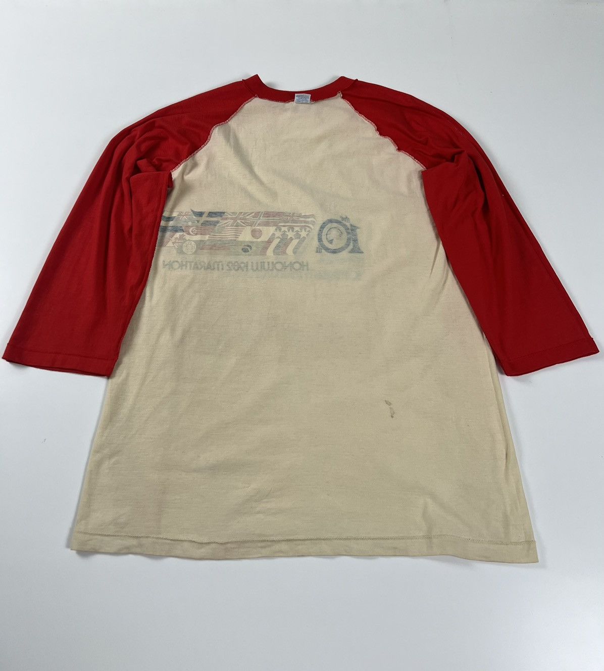 Vintage Vintage 1982 Honolulu Marathon Long Sleeve Tshirt Size US XL / EU 56 / 4 - 13 Thumbnail