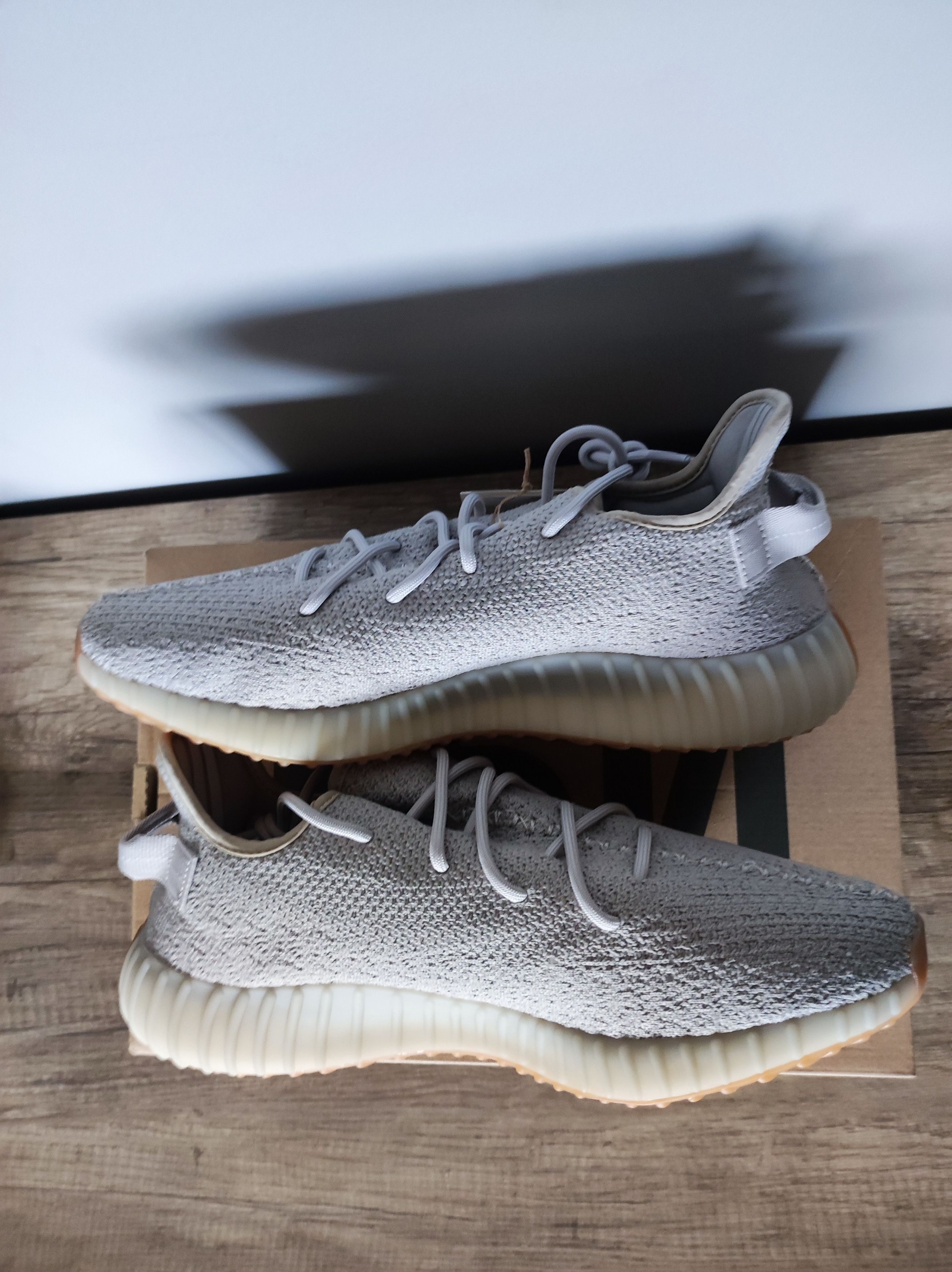 Adidas Adidas Yeezy 350 v2 Sesame Size US 13 / EU 46 - 2 Thumbnail