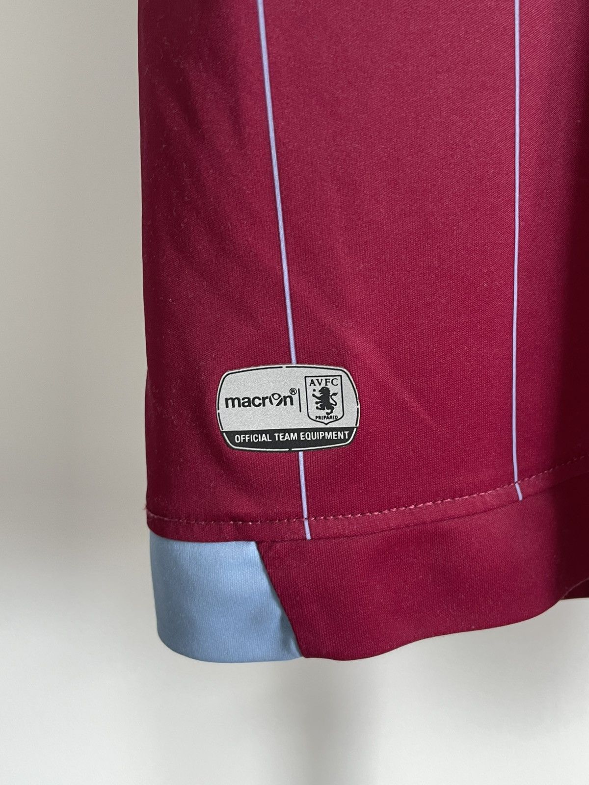 Macron Macron Aston Villa 2014/2015 Home Football Shirt Jersey RARE Size US M / EU 48-50 / 2 - 6 Thumbnail