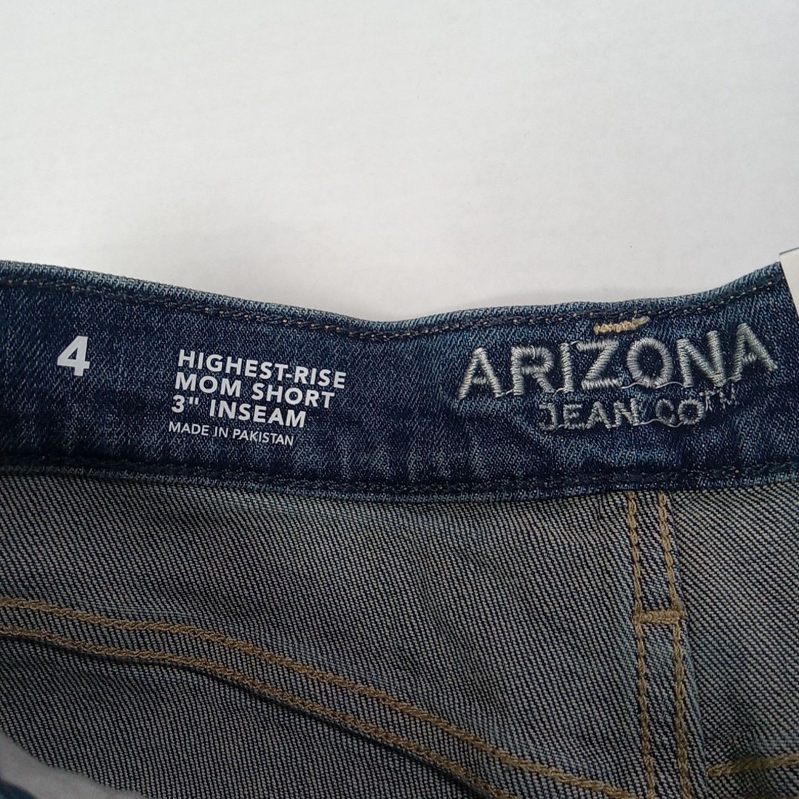 Arizona Jean Co. Arizona Mom Shorts Women's Size 4 Blue High Rise Distressed Size 27" / US 4 / IT 40 - 3 Thumbnail