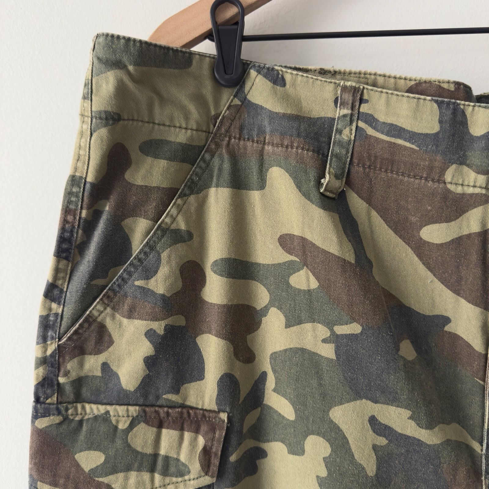 True Religion True Religion Camo Cargo Shorts Camouflage Pockets Zip Y2K Size US 38 / EU 54 - 15 Thumbnail