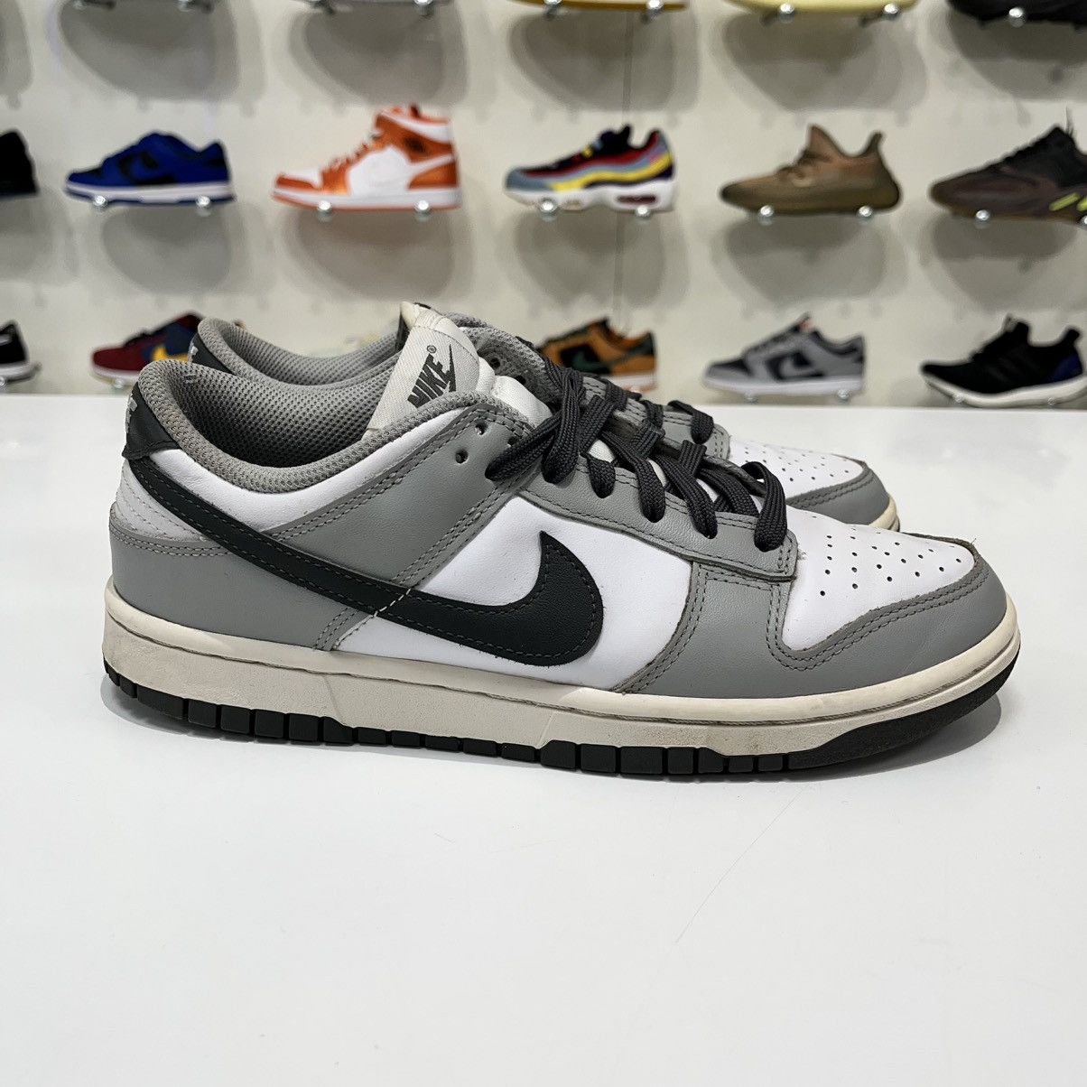 Nike Nike Dunk Low Light Smoke Grey (W) Size US 8 / IT 38 - 7 Thumbnail