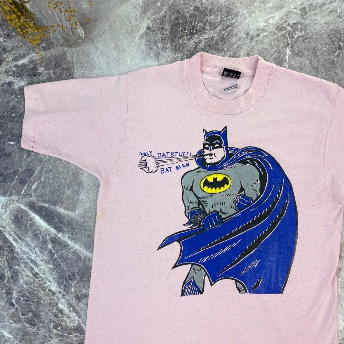 DC Comics 1980s Batman T shirt DC Comics Vintage M Rare 80s Pink Size US M / EU 48-50 / 2 - 4 Thumbnail