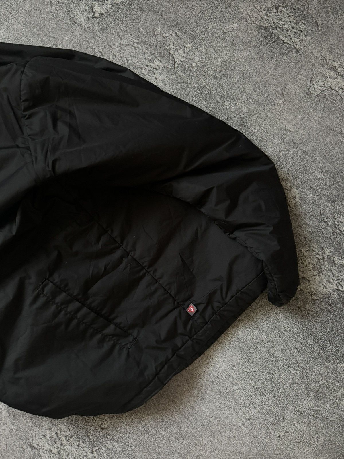 Helly Hansen Helly Hansen XL black zip jacket bomber primaloft lining Size US XL / EU 56 / 4 - 4 Thumbnail