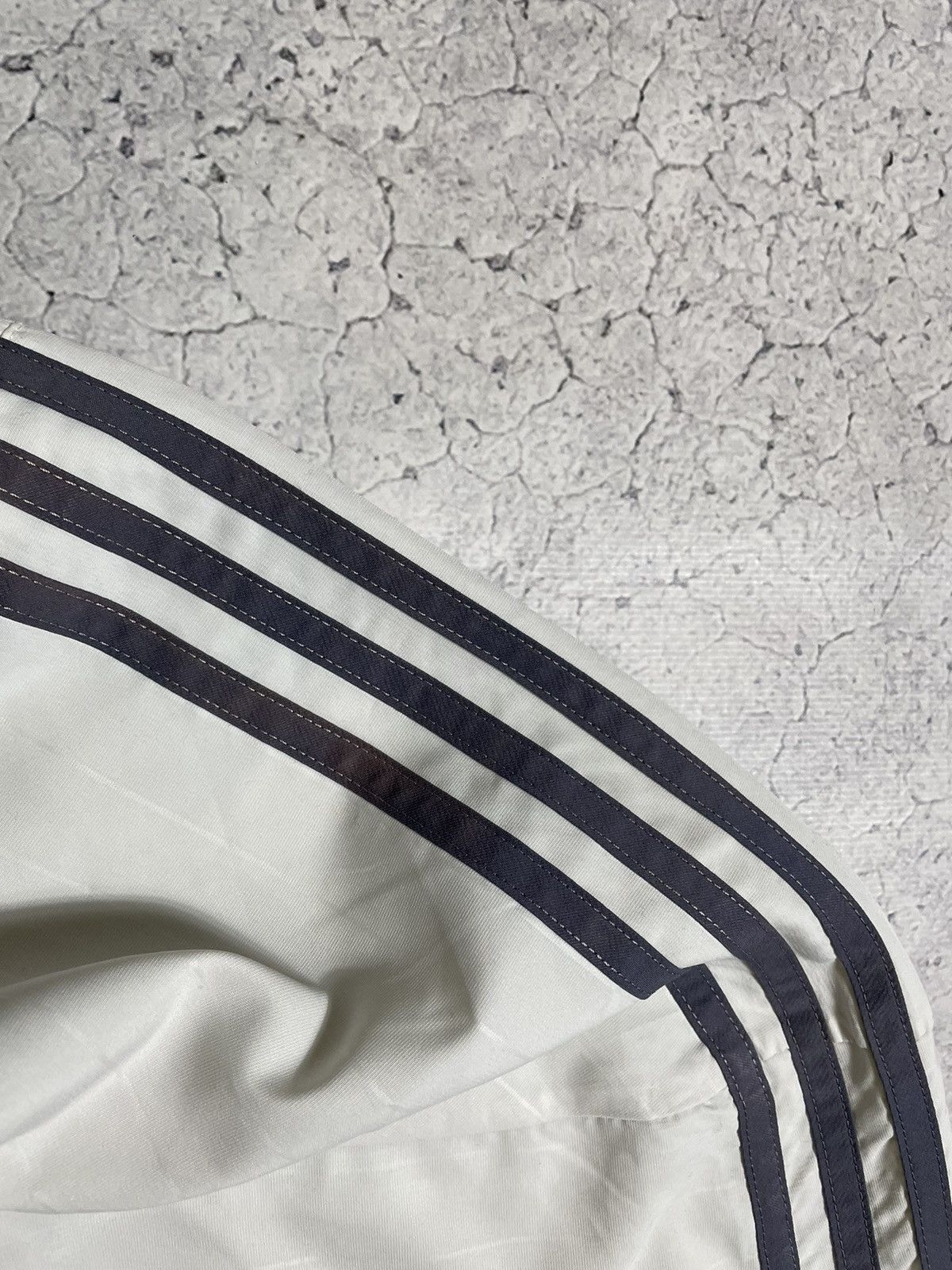 Adidas Nylon Adidas Real Madrid Blokecore Football Jacket Vintage Size US M / EU 48-50 / 2 - 5 Thumbnail