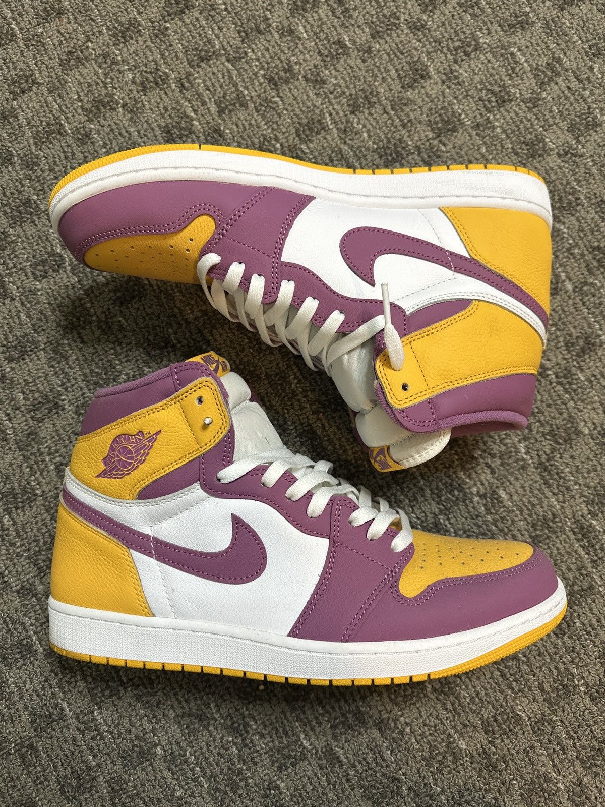 Jordan Brand Jordan 1 ‘Brotherhood’ Size US 12 / EU 45 - 2 Thumbnail