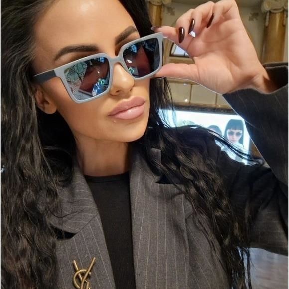 Gucci New 100% Authentic Gucci STYLISH SUNGLASSES GG1540S Size ONE SIZE - 1 Thumbnail