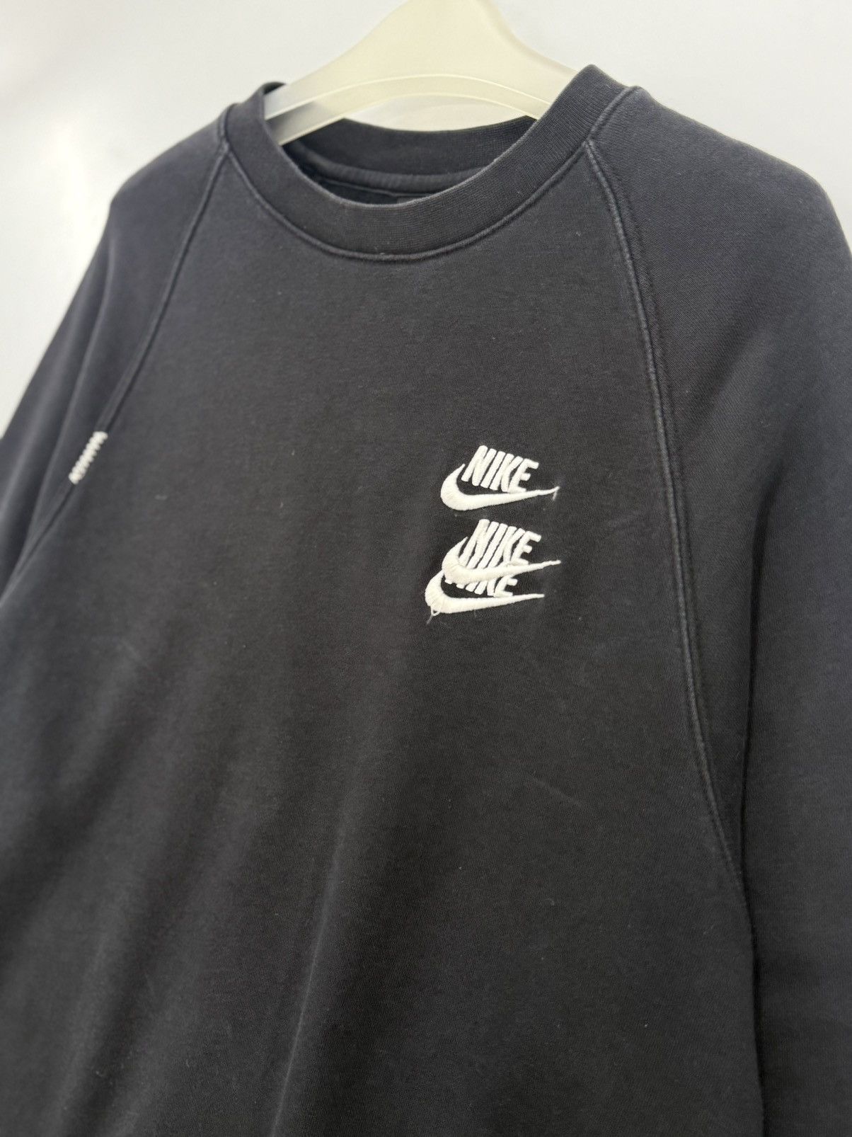 Nike 🔥 NIKEWORLD TOUR CREWNECK SWEATSHIRT - L Size US M / EU 48-50 / 2 - 8 Thumbnail