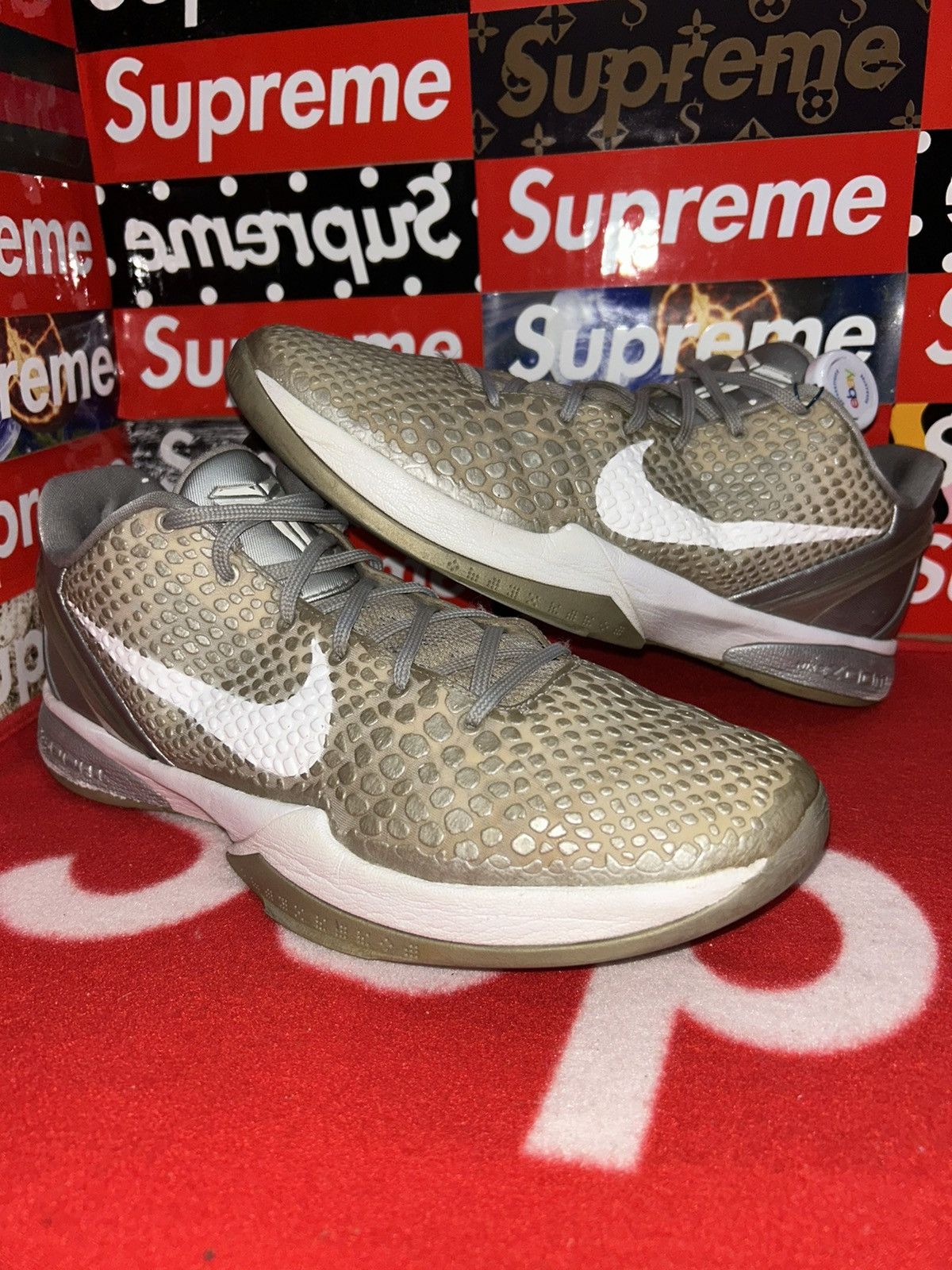 Nike Nike Kobe 6 Metallic Silver White 429659-012 size 12 Size US 12 / EU 45 - 1 Thumbnail