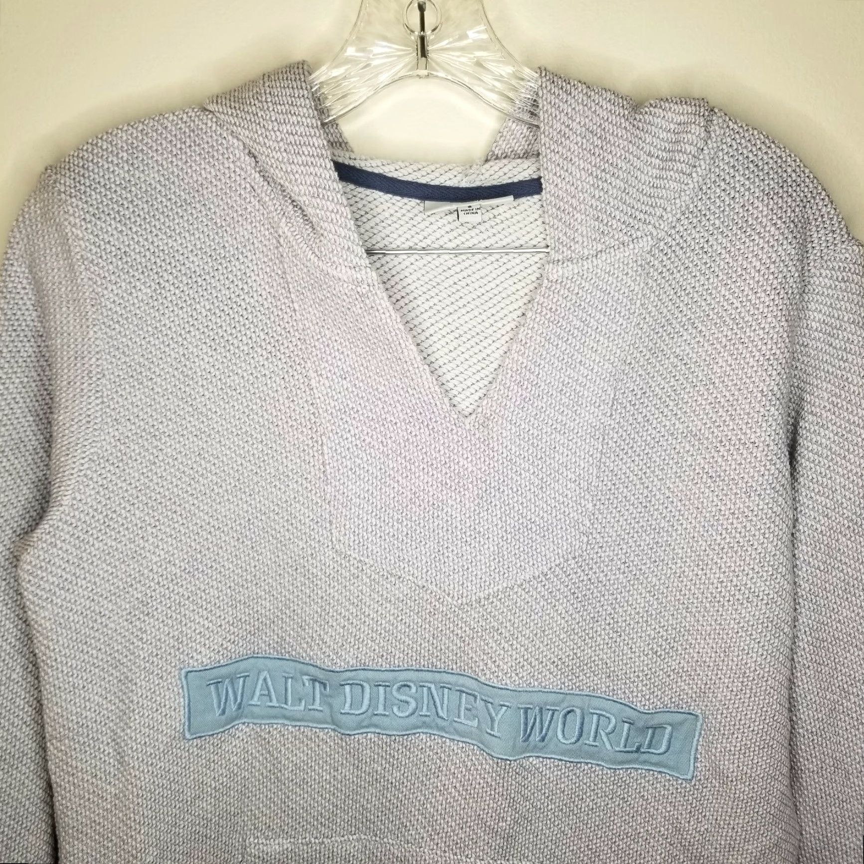 Disney Disney Mens Blue White Walt Disney World V Neck Long Sleeve Hoodie Size S Size US S / EU 44-46 / 1 - 2 Thumbnail