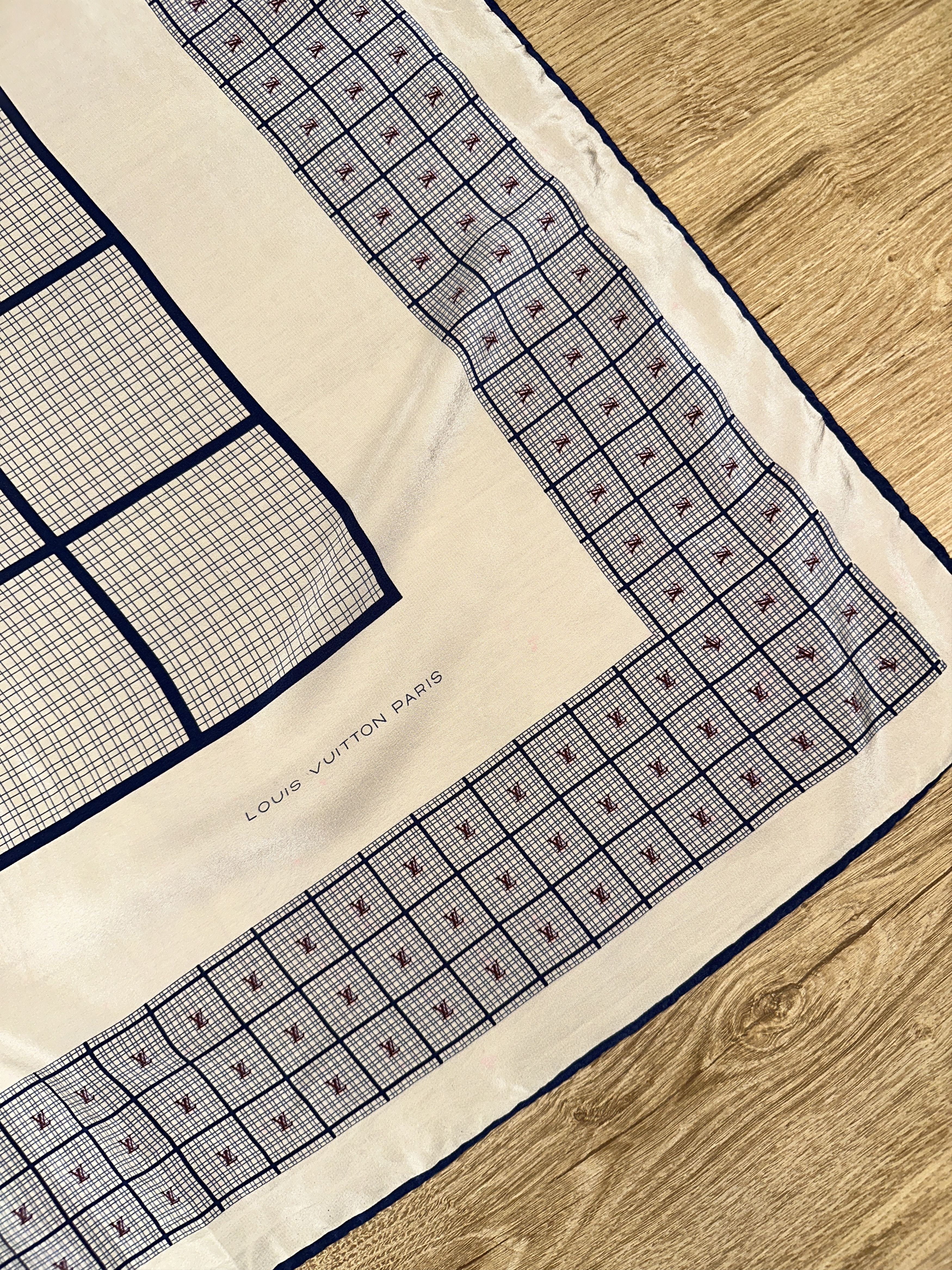Louis Vuitton Louis Vuitton Silk Scarf Monogram Grid Square 81x83cm Size ONE SIZE - 5 Thumbnail