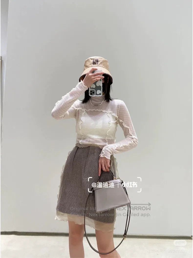 Fendi Fendi Beige Flower Edge Long Sleeve Size S / US 4 / IT 40 - 9 Thumbnail