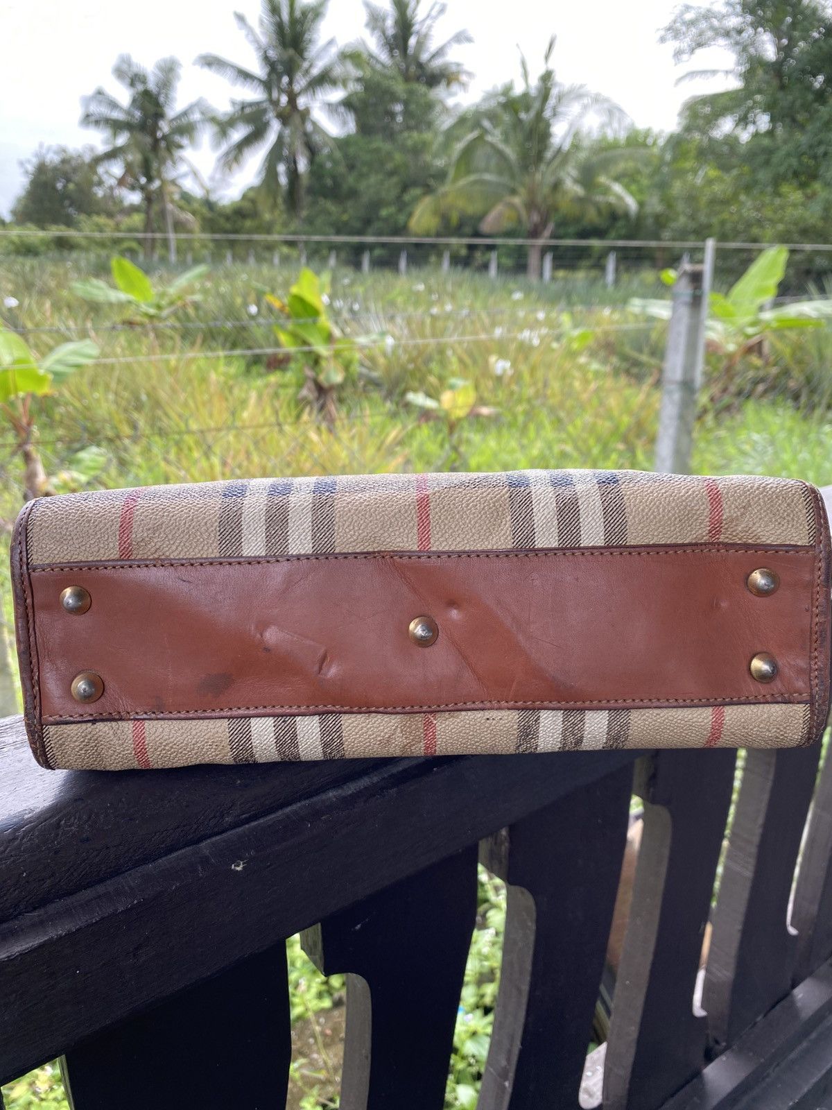 Burberry × Burberry Prorsum × Vintage 80s 90s VTG BURBERRYS NOVA CHECK LEATHER HAND BAG ITALY MADE Size ONE SIZE - 3 Thumbnail