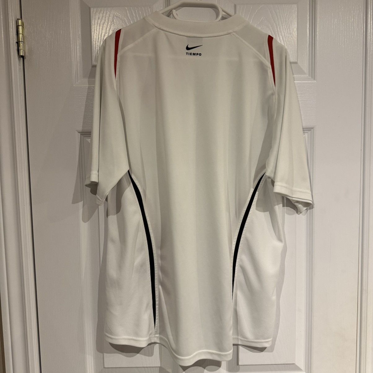 Nike White nike tiempo vintage jersey Size US L / EU 52-54 / 3 - 4 Thumbnail