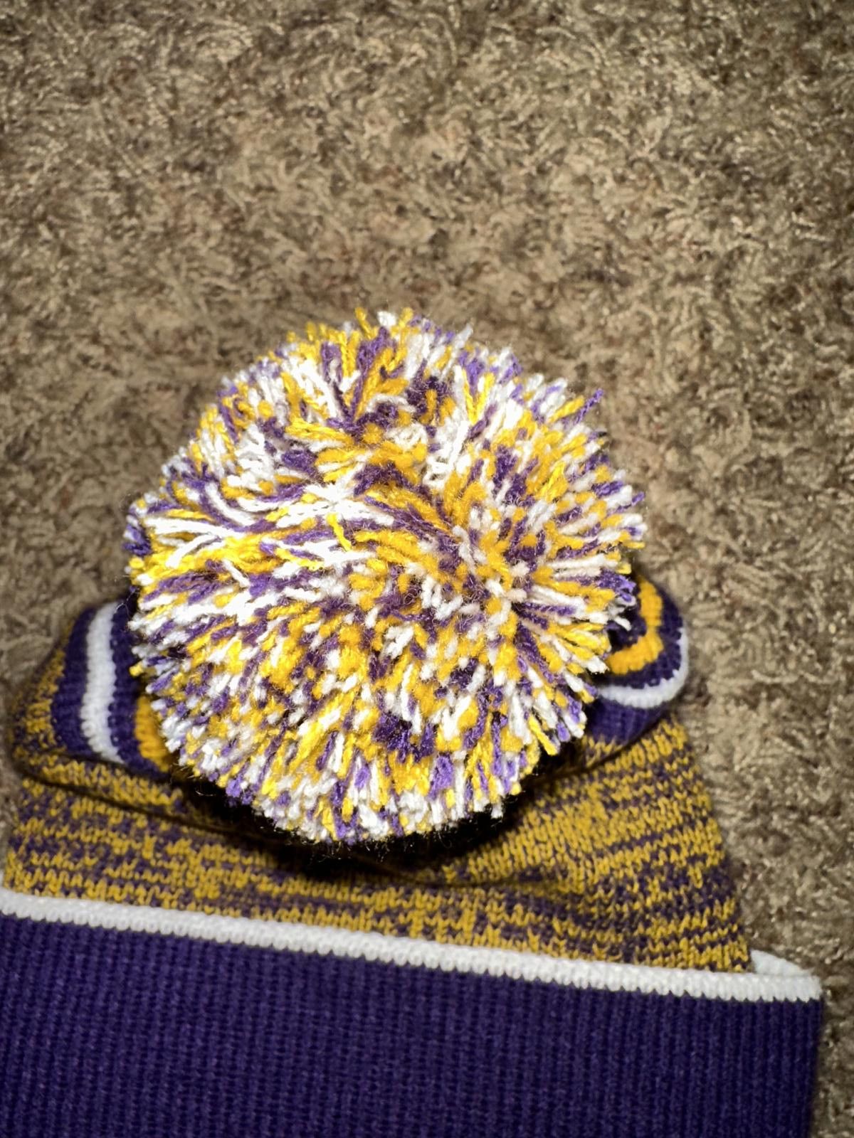 Nike Nike LSU Tigers Purple Sideline Logo Cuffed Knit Hat with Pom Sample Size ONE SIZE - 4 Thumbnail