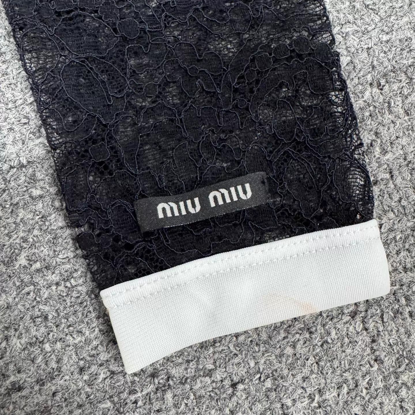 Miu Miu MIU MIU white trim lace panel short knit top S 99new Size S / US 4 / IT 40 - 4 Thumbnail