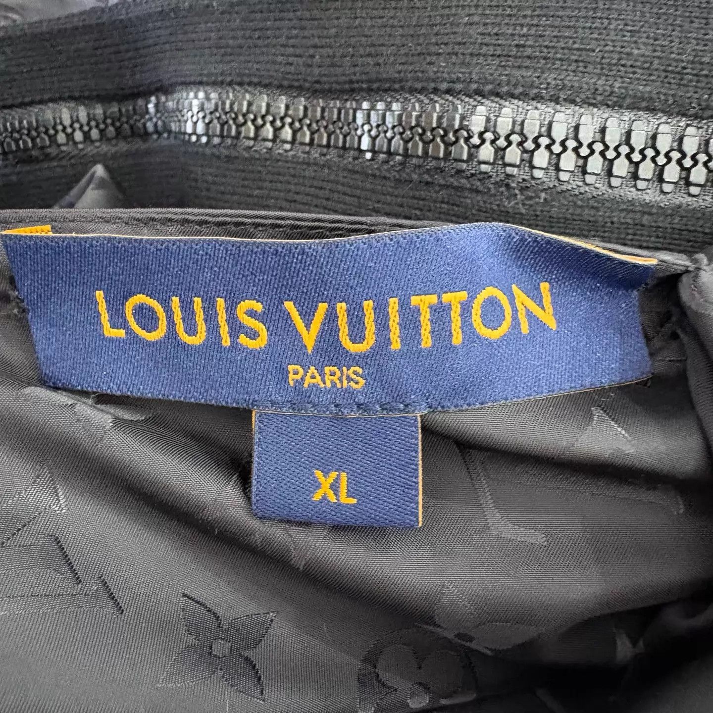 Louis Vuitton LV 2-sided Monogram print knit zip jacket Size US XL / EU 56 / 4 - 5 Thumbnail