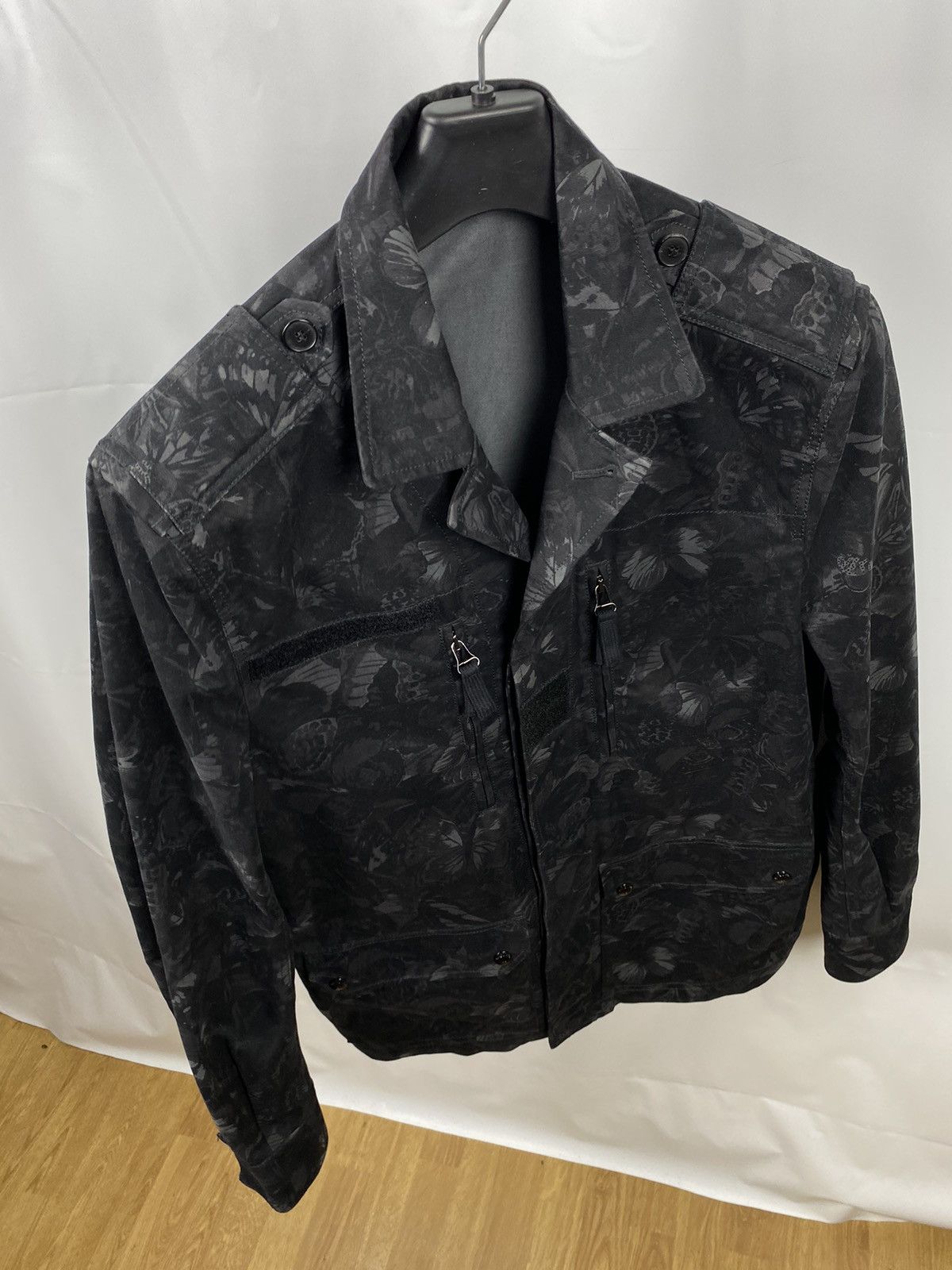 Valentino Valentino Camubutterfly Printed Jacket Men size 52 Size US L / EU 52-54 / 3 - 12 Thumbnail