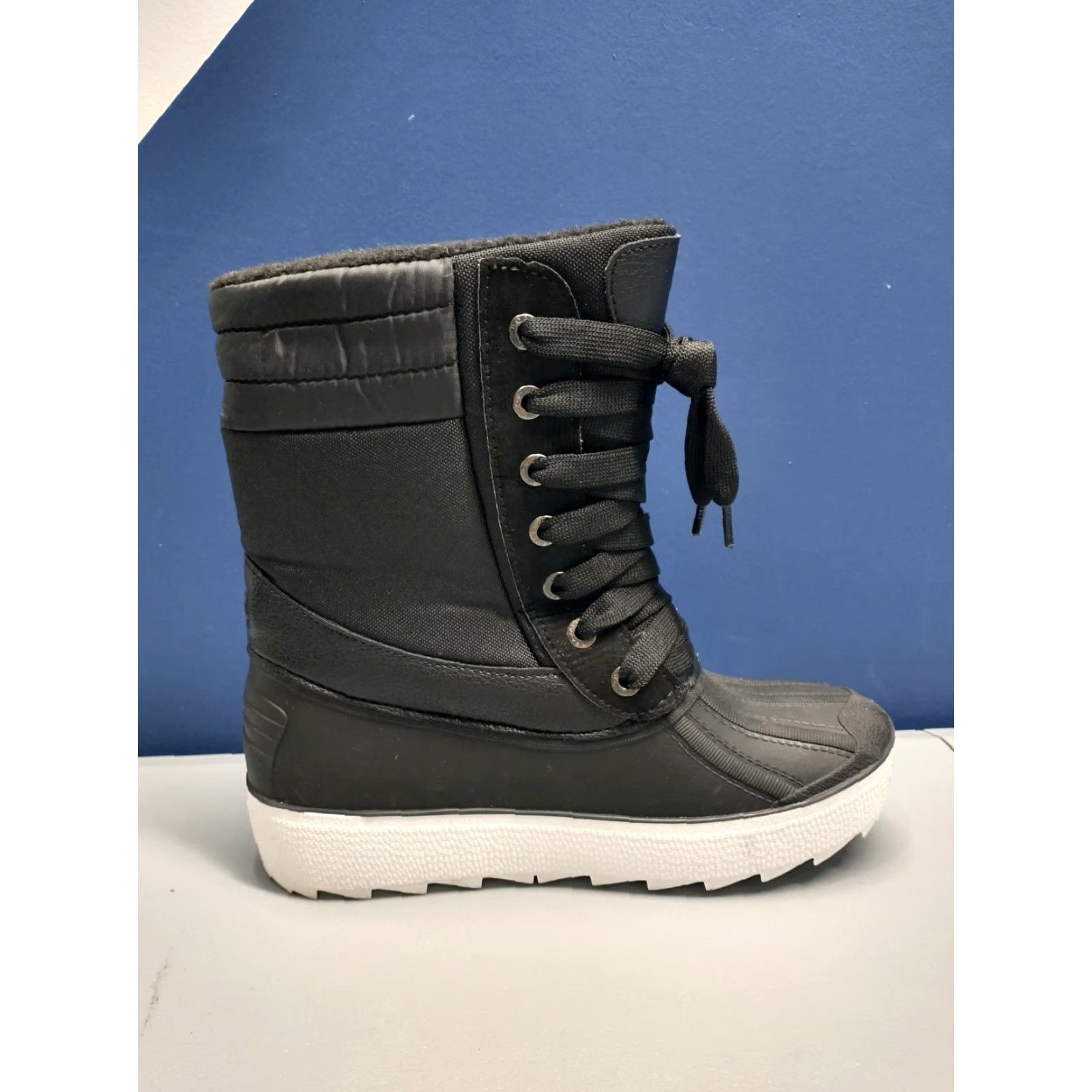 Pajar Womens Size 5 Black Duck Boots Rubber Sole Lace Up Front Zipper Round Toe Winter Casual Waterproof Faux Fur Lining Boots