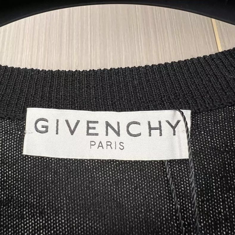 Givenchy Givenchy Nameplate Slogan Sweater 2506-Nextarrow Size US M / EU 48-50 / 2 - 5 Thumbnail