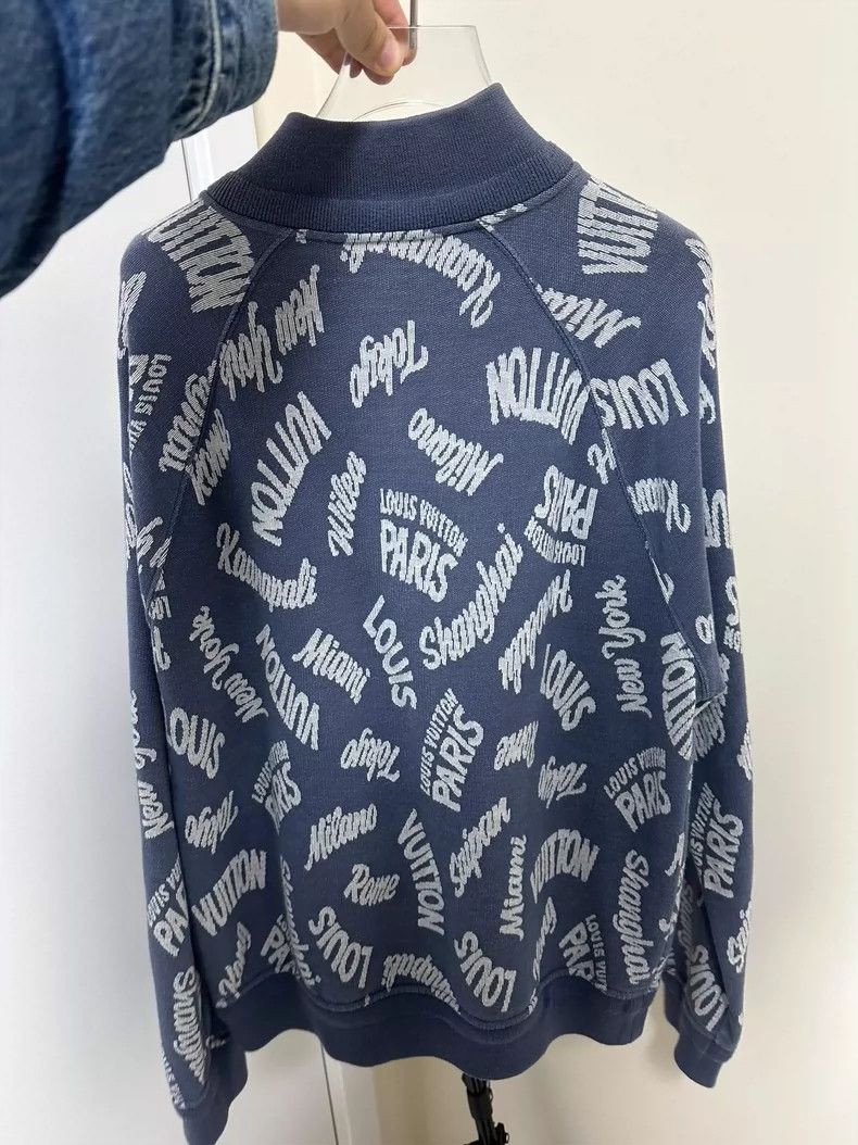Louis Vuitton Louis Vuitton Full logo half-zip sweatshirt Size US L / EU 52-54 / 3 - 1 Thumbnail