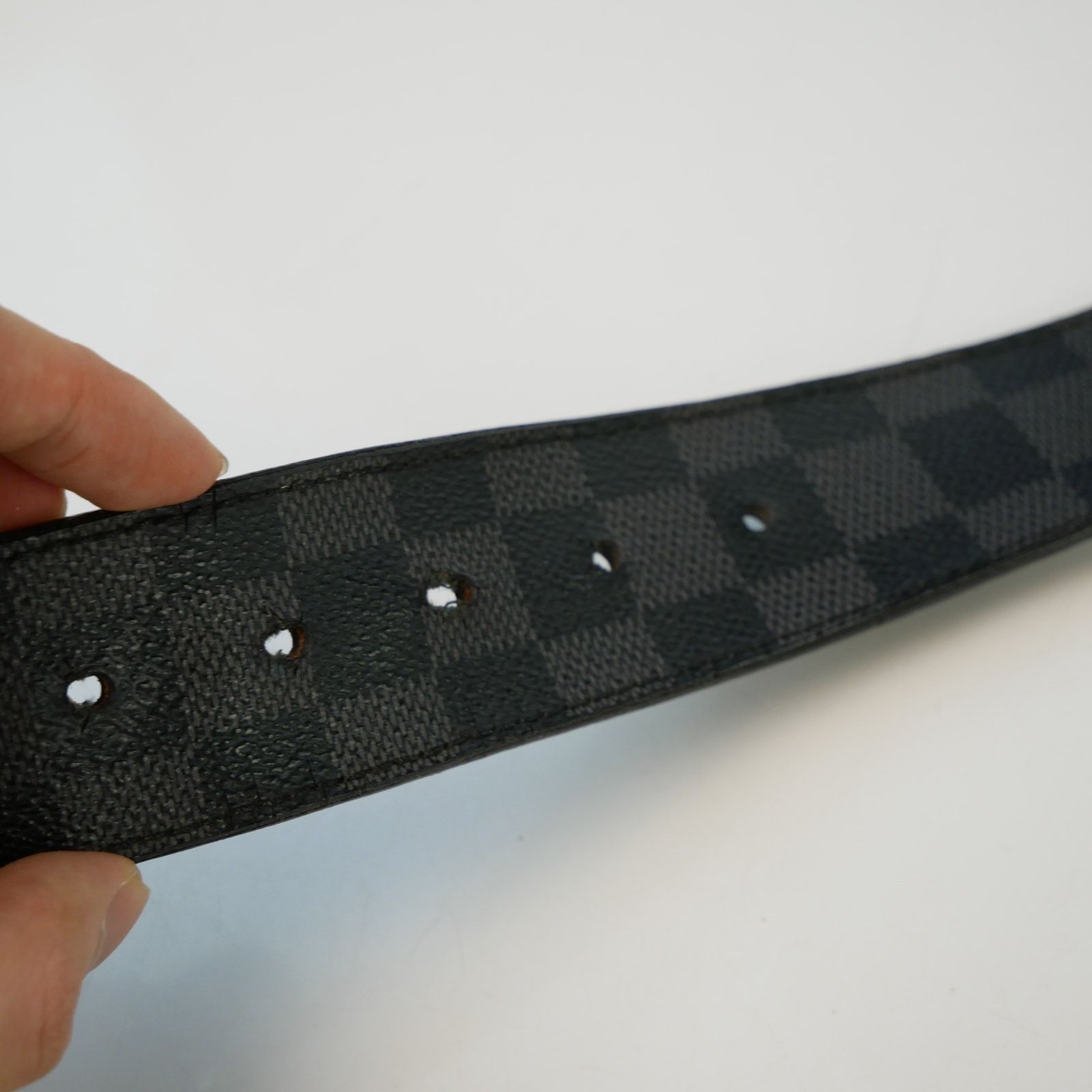 Louis Vuitton Louis Vuitton Ceinture Initiales Damier Graphite Belt Size ONE SIZE - 9 Thumbnail