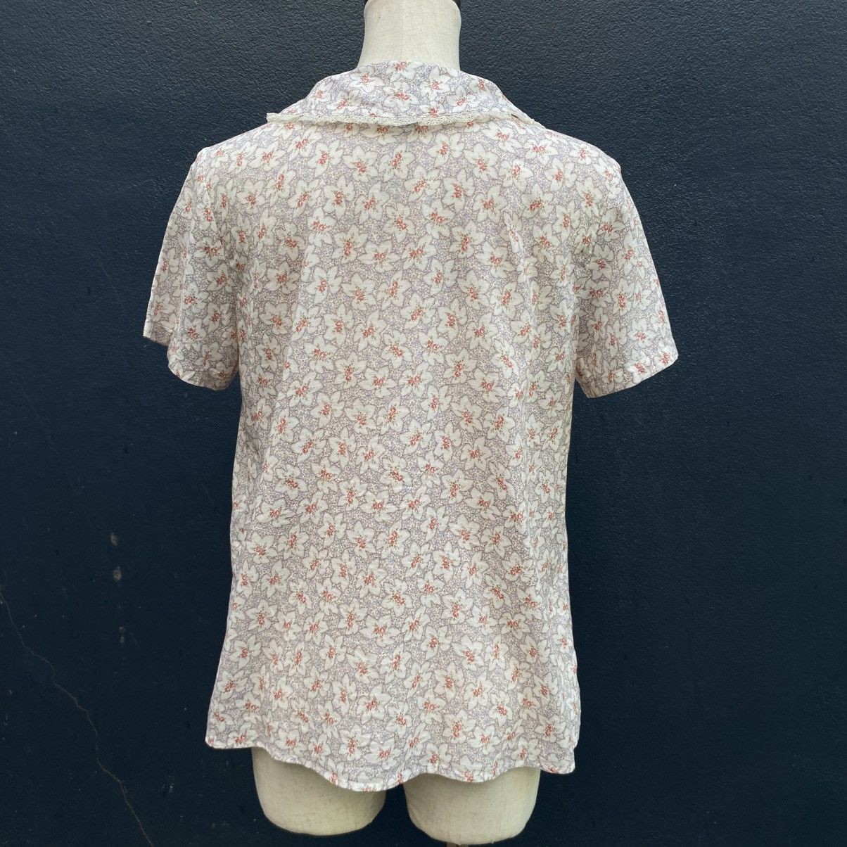 Frapbois FRAPBOIS Cream Floral Peter Pan Blouse Size M / US 6-8 / IT 42-44 - 2 Thumbnail