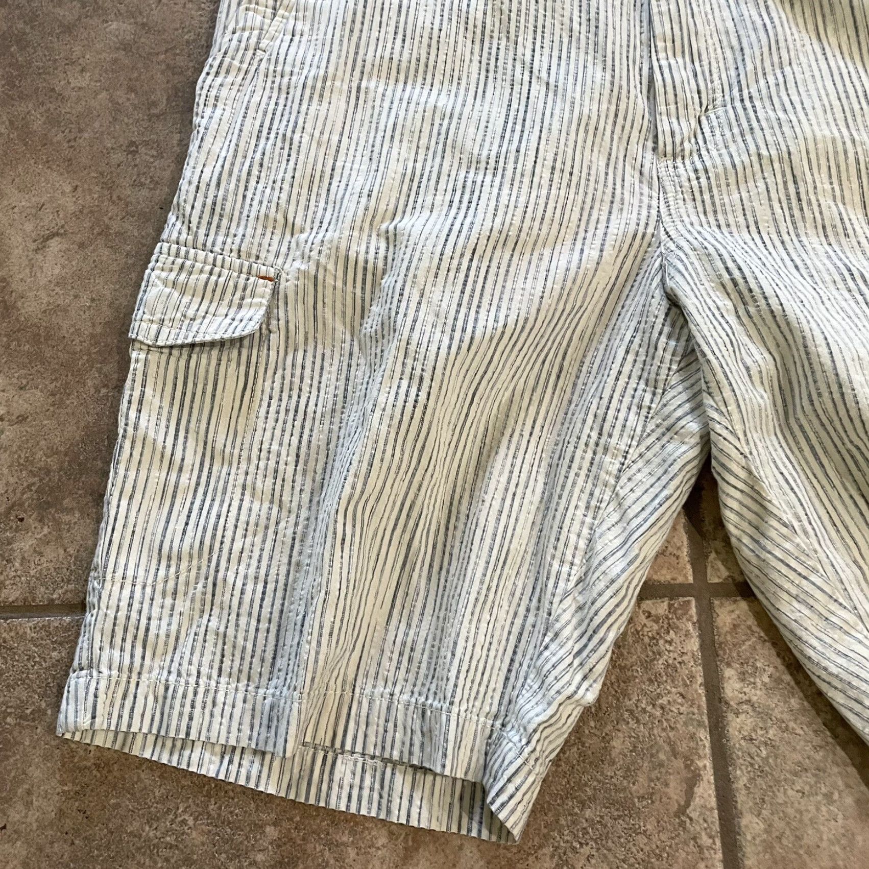 Tommy Bahama Tommy Bahama Cargo Shorts Mens Size 38 Beige Cotton Blend Cargo Size US 38 / EU 54 - 3 Thumbnail