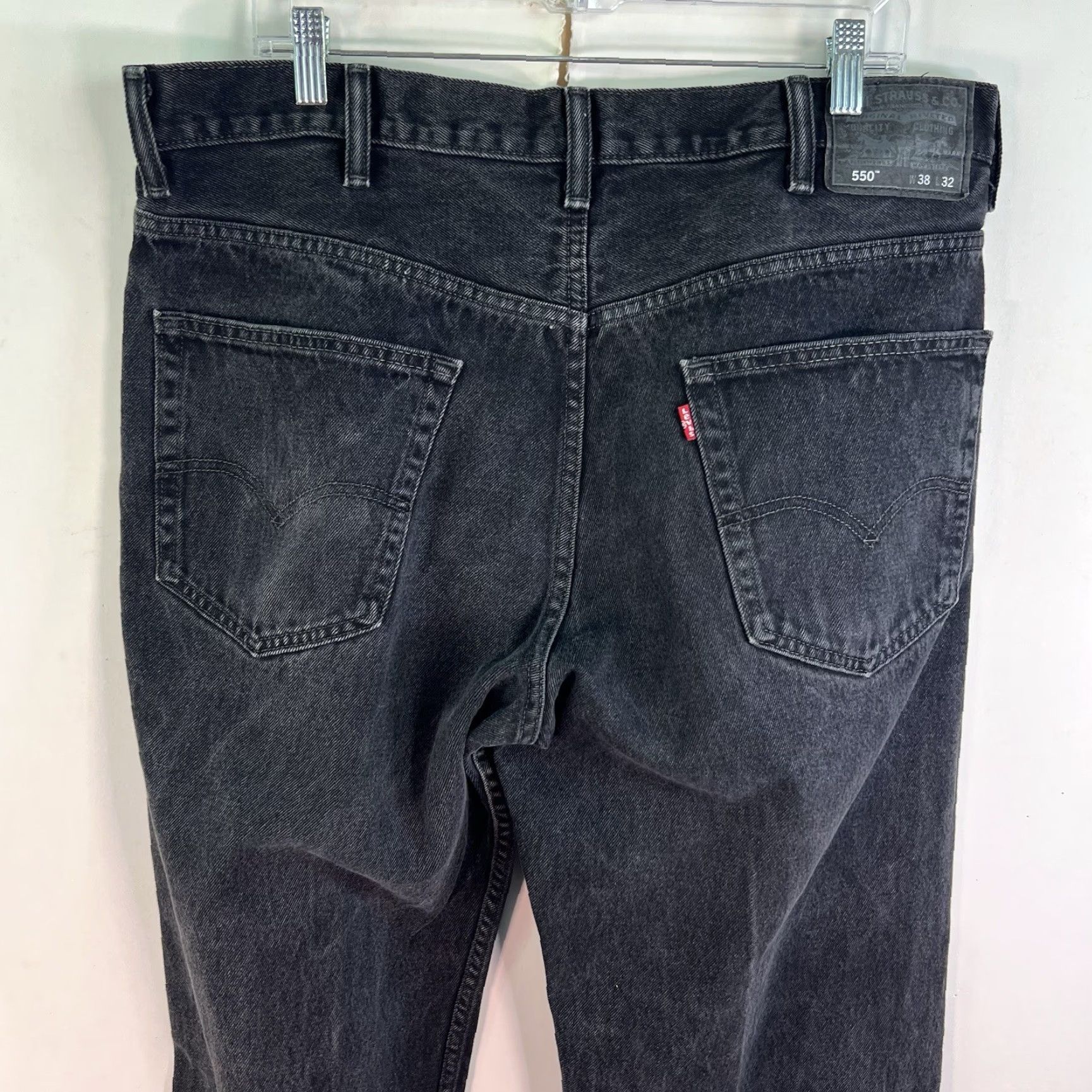 Levi's VINTAGE Levi's Jeans Men's Relaxed Fit Straight Denim Size 38 X32 Black 550 90s Size US 38 / EU 54 - 7 Thumbnail