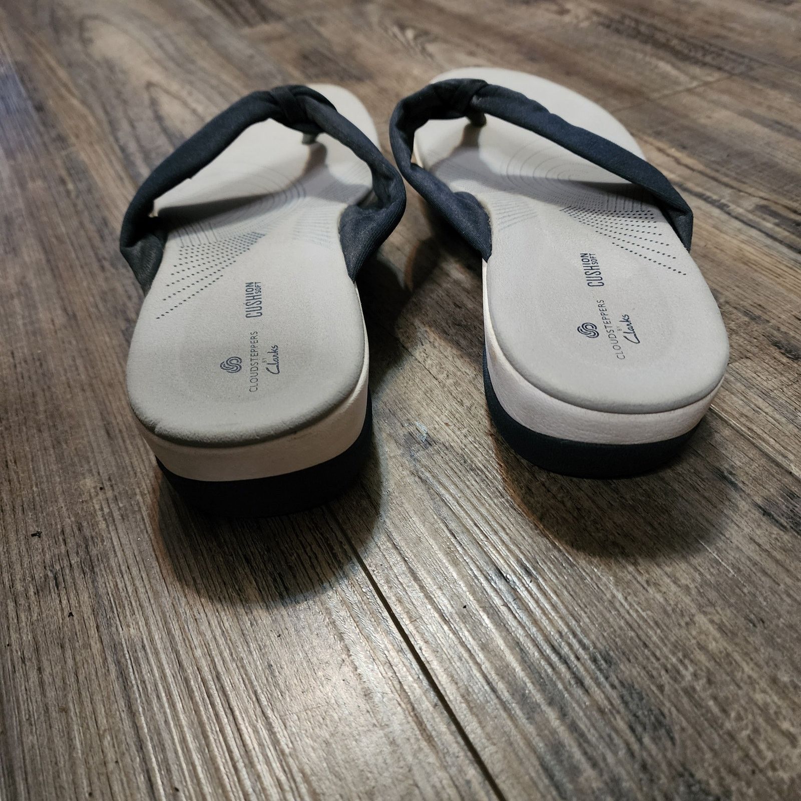 Clarks Clarks sandals flip flops size Women's 8.5 Cloud steppers Size US 8.5 / IT 38.5 - 2 Thumbnail