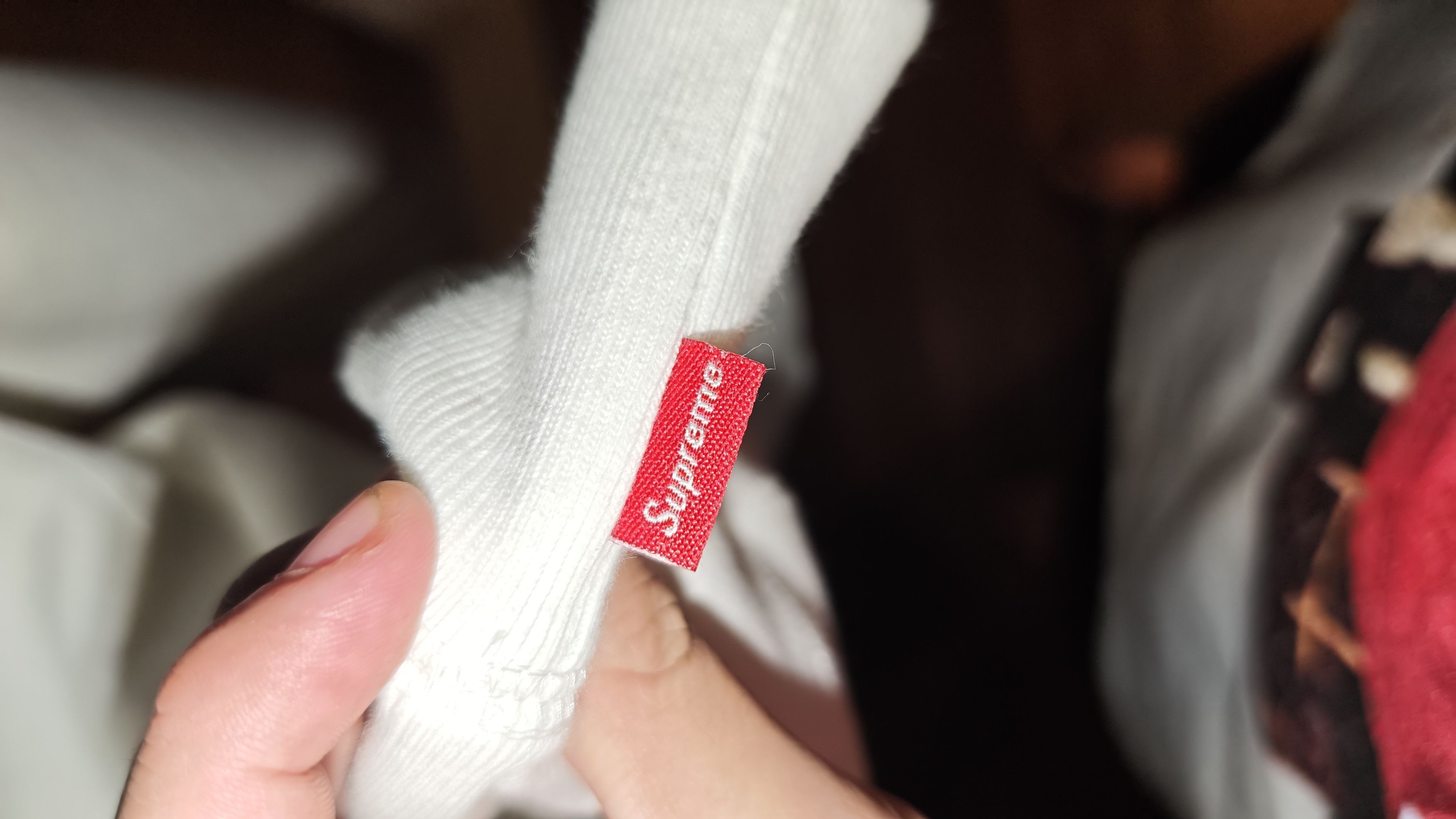 Supreme Supreme Crewneck Washed box logo red on white Size US XL / EU 56 / 4 - 5 Thumbnail