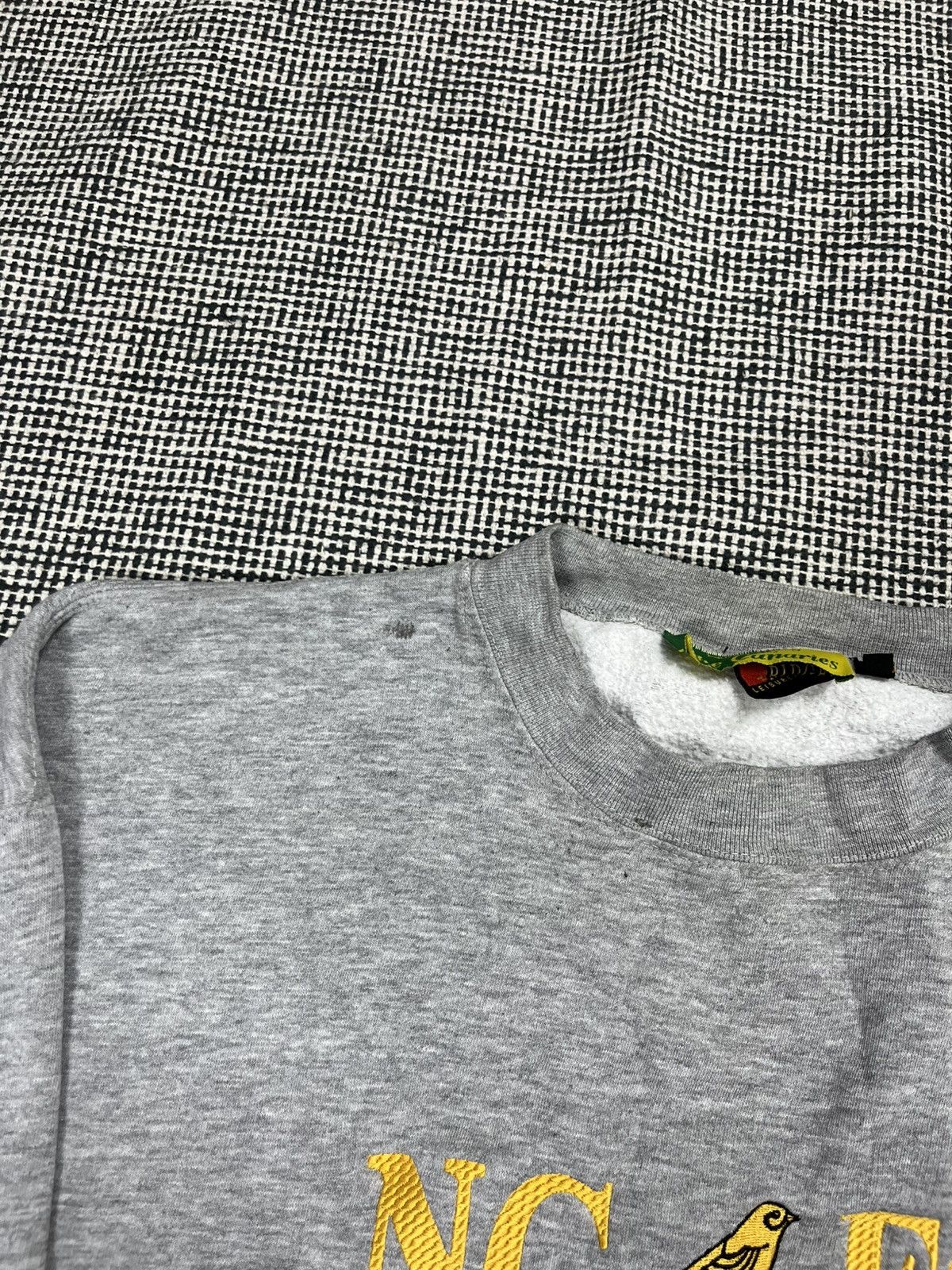 Vintage rare 90s Norwich City The Canaries FC soccer sweatshirt Size US XL / EU 56 / 4 - 3 Thumbnail