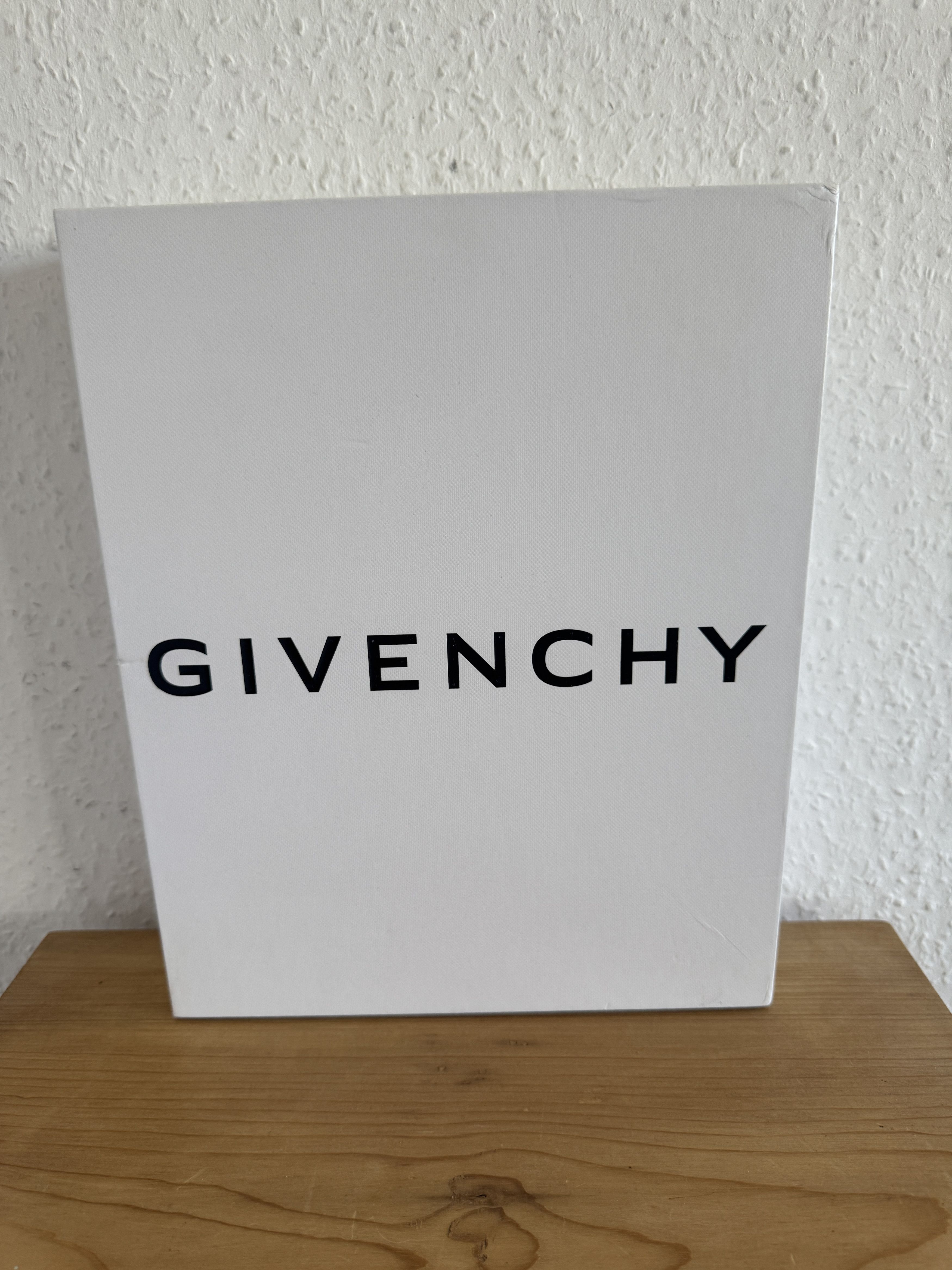 Givenchy Medium G Chain Necklace – Gold-Tone Metal Size ONE SIZE - 3 Thumbnail