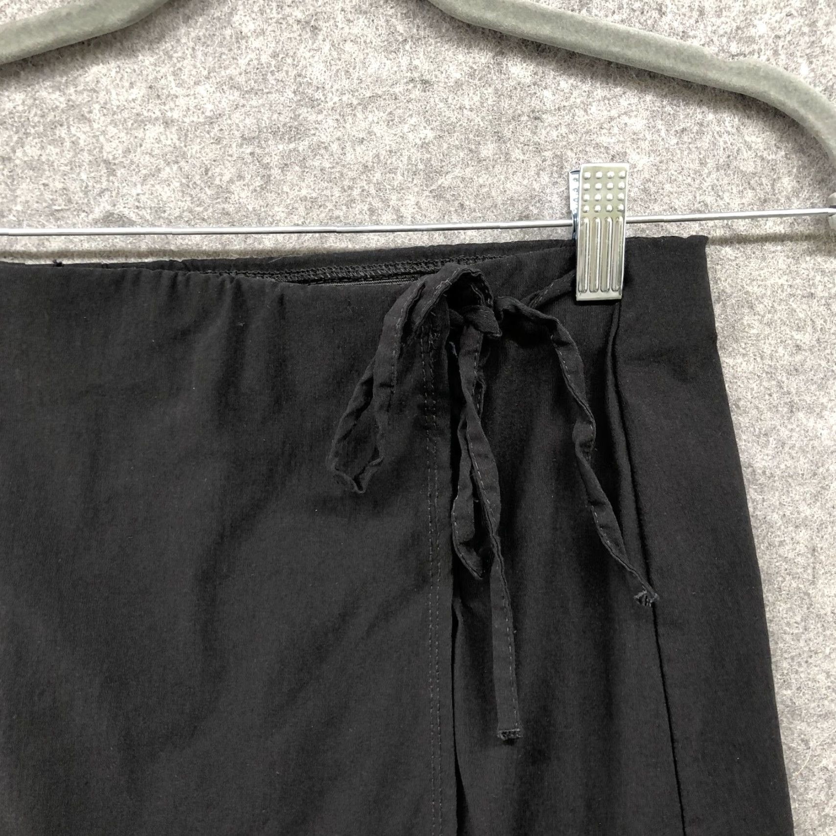 Topshop Topshop Skirt Womens Size 6 Black Wrap Mini Pull On Stretchy Side Tie Elastic Waist Casual Party/Cocktail Short 90s? Wait no - remove question mark. Size 28" / US 6 / IT 42 - 3 Thumbnail