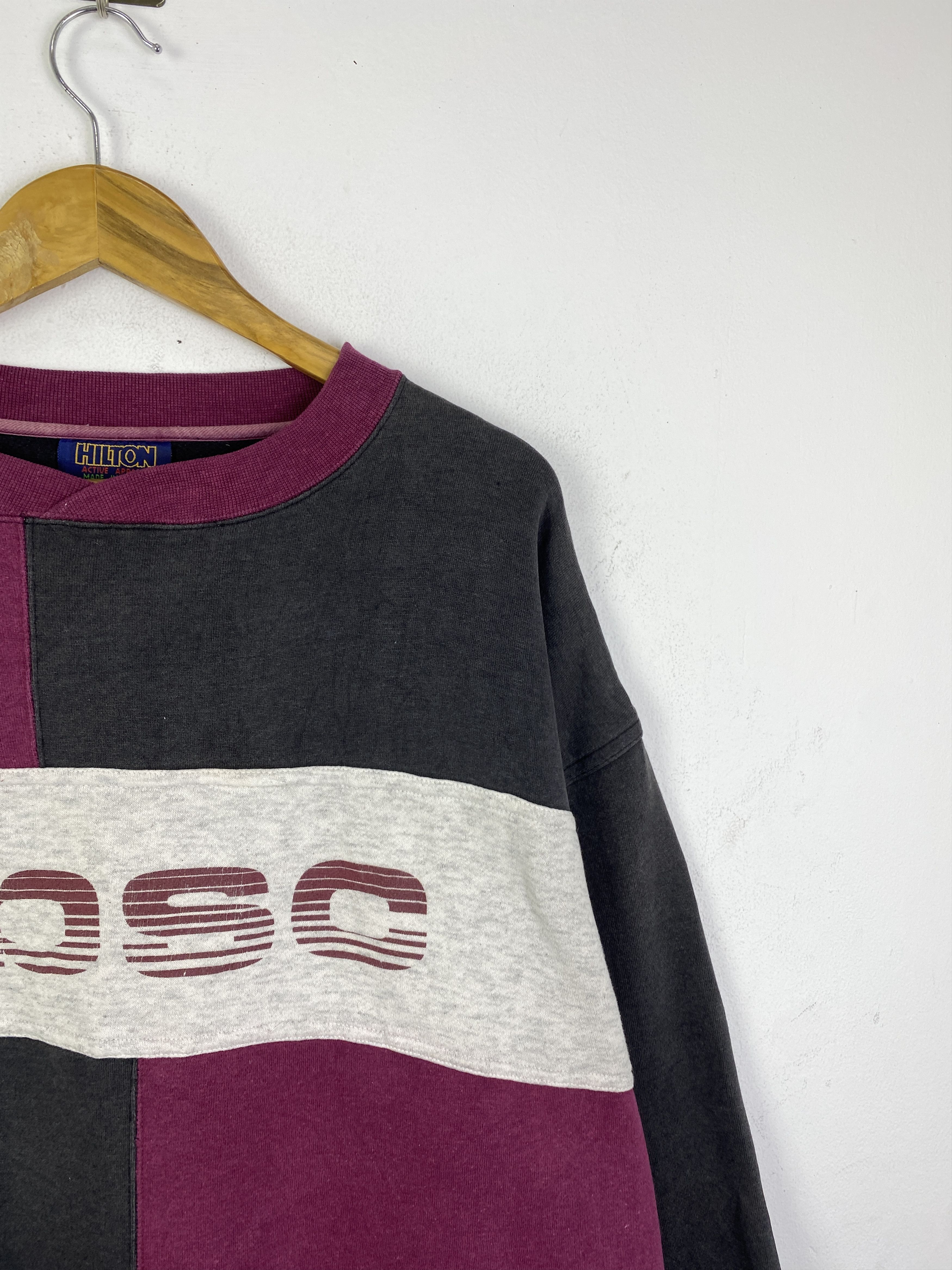 Vintage Vintage Hilton Wording Pullover Sweatshirt SH0251 Size US XXL / EU 58 / 5 - 8 Thumbnail