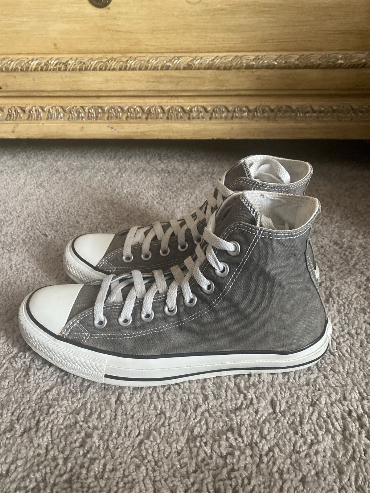 Converse Unisex Converse Chuck Taylor Allstar hi top shoes size 7M/9W Size US 7 / EU 40 - 14 Thumbnail