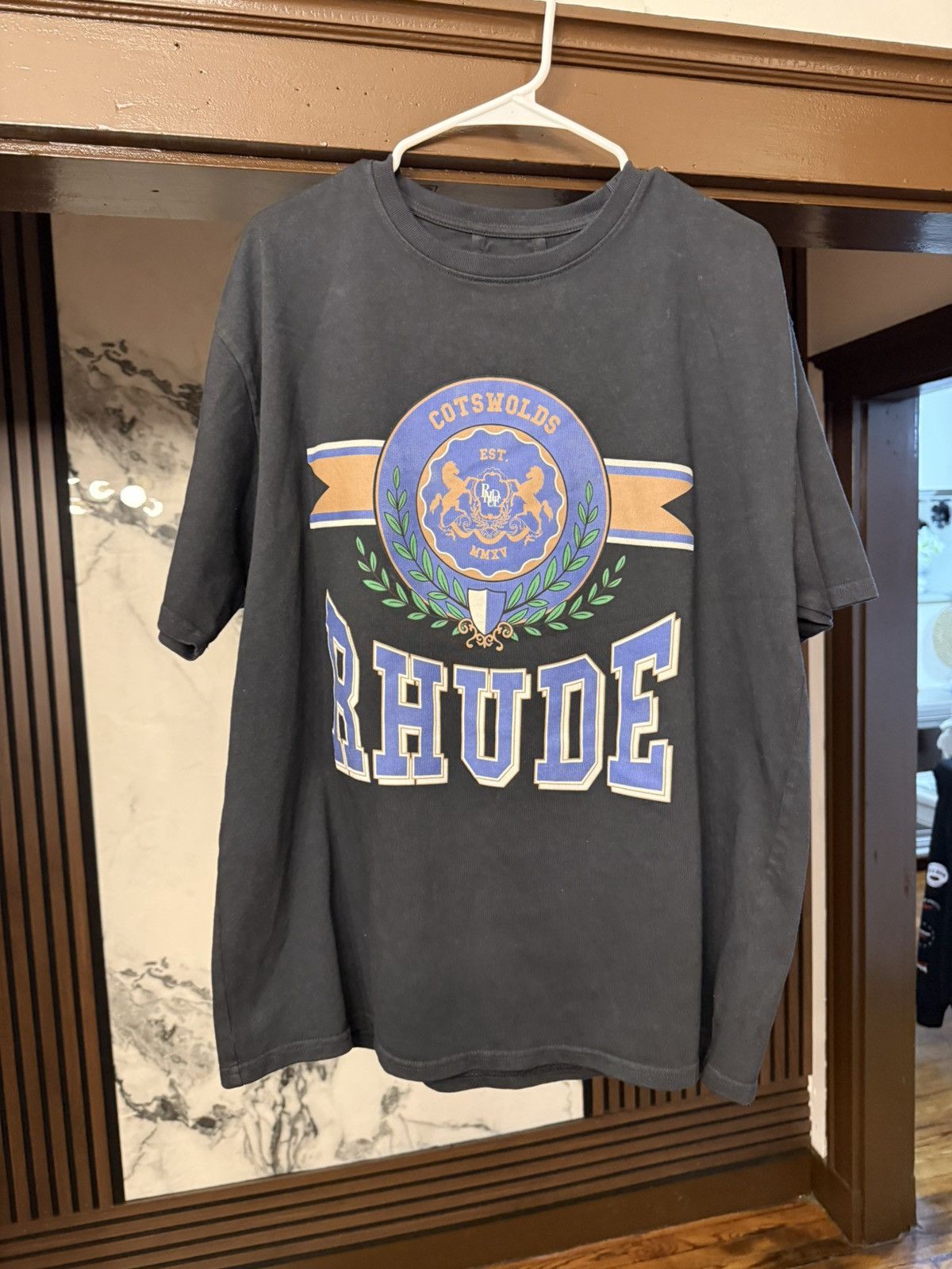 Rhude RHUDE COTSWOLDS CREST TEE SIZE LARGE Size US L / EU 52-54 / 3 - 1 Thumbnail