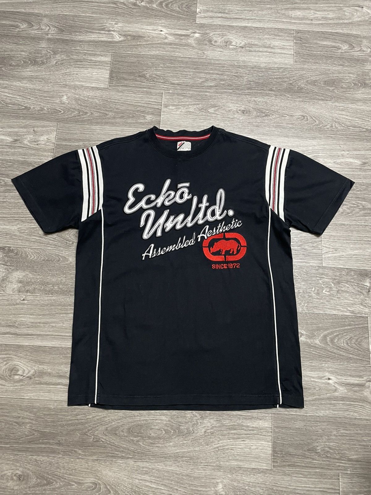 Ecko Unltd. Vintage Ecko Unltd Big Embroidered Logo Rap T-Shirt Size US L / EU 52-54 / 3 - 1 Thumbnail
