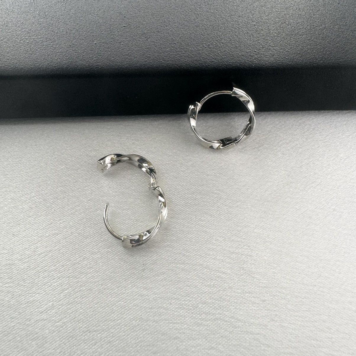 Other Small Hoop Earrings for Men Women Streetwear Unisex Style Size ONE SIZE - 3 Thumbnail
