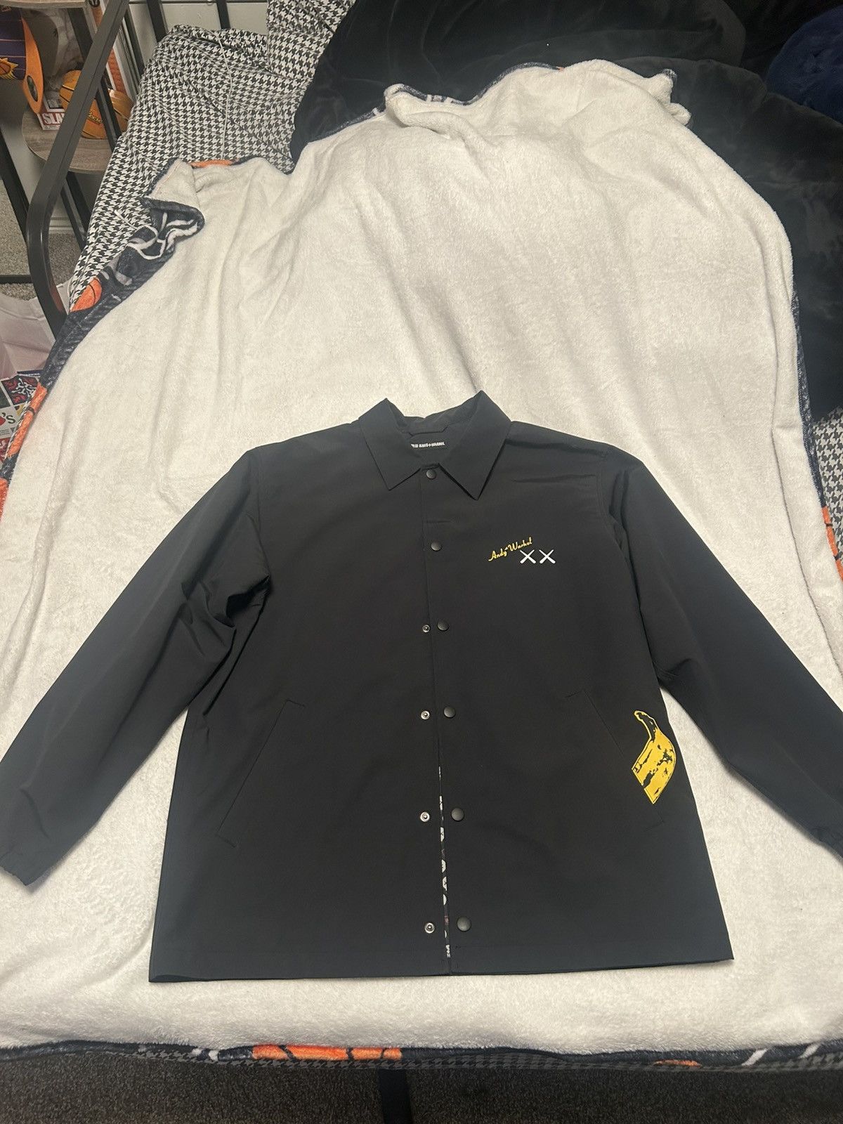 Andy Warhol × Kaws × Uniqlo Kaws X Uniqlo Coach Rain Jacket Size US L / EU 52-54 / 3 - 1 Thumbnail