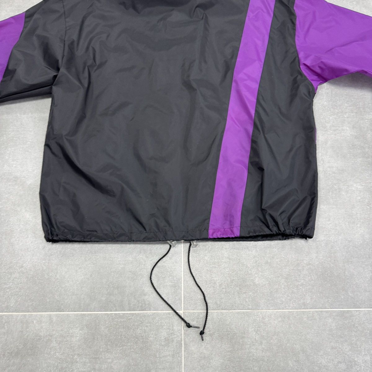 Puma Vintage Puma Big Logo Nylon Windbreaker Jacket 80s 90s Men Size US L / EU 52-54 / 3 - 18 Thumbnail