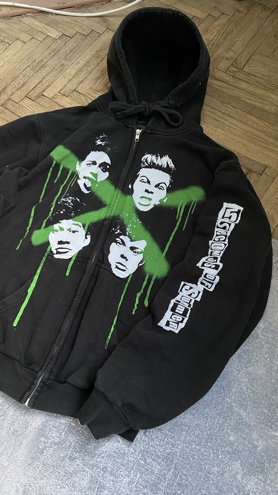 Band Tees 5 Seconds Of Summer World Tour Zip Hoodie Size US M / EU 48-50 / 2 - 6 Thumbnail